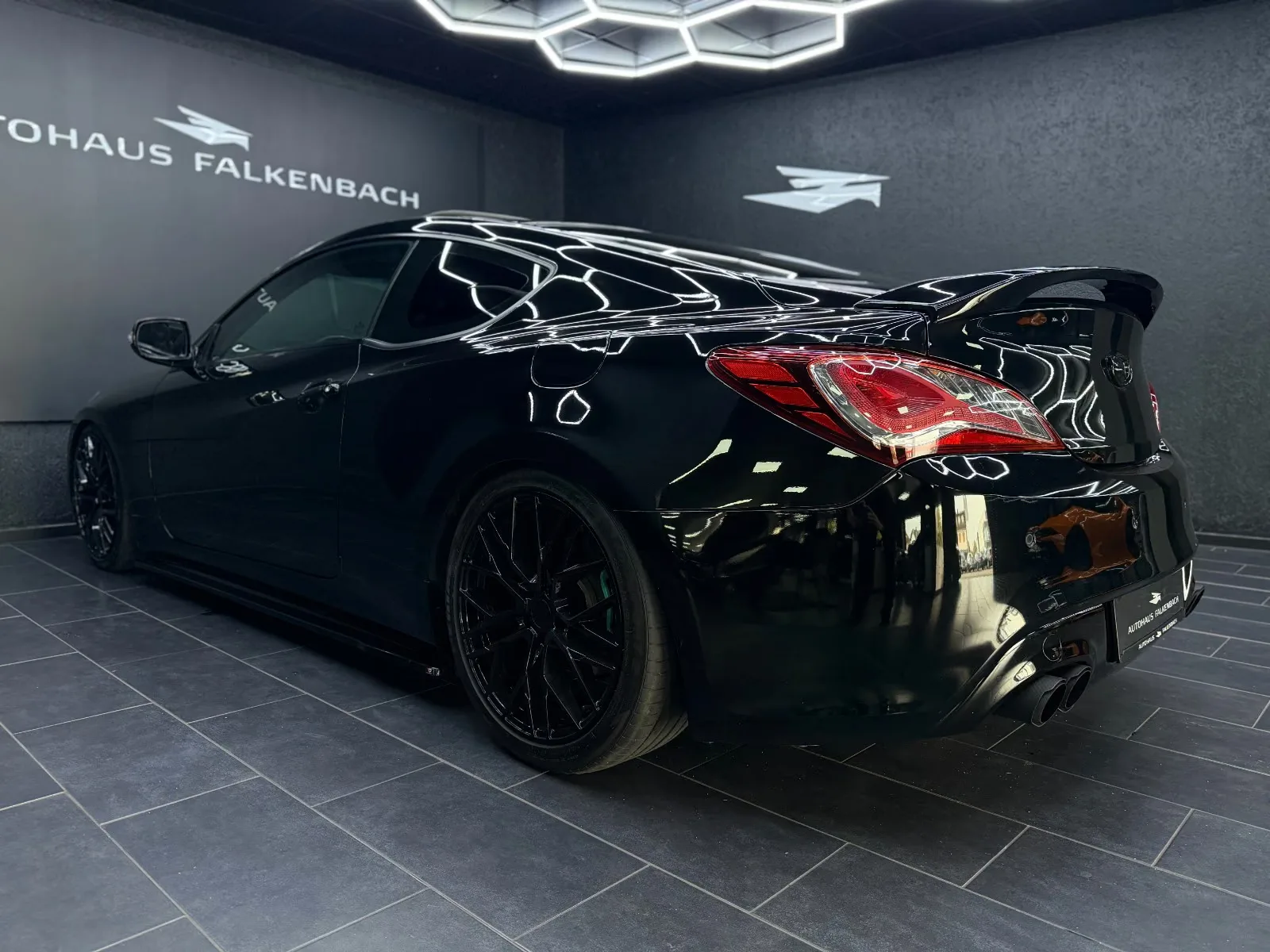 Hyundai Genesis Coupé 3.8 V6 | 303 ch | BVA | Cuir | Toit ouvrant | Xénon | Sièges chauffants | Régulateur adaptatif