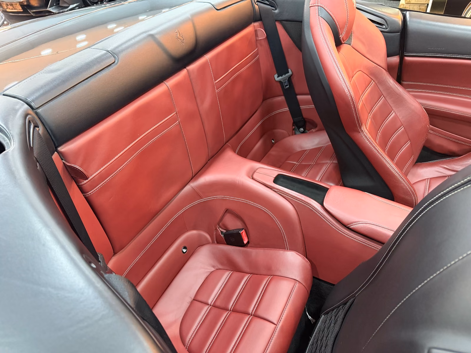 FERRARI CALIFORNIA 3.9 V8 T