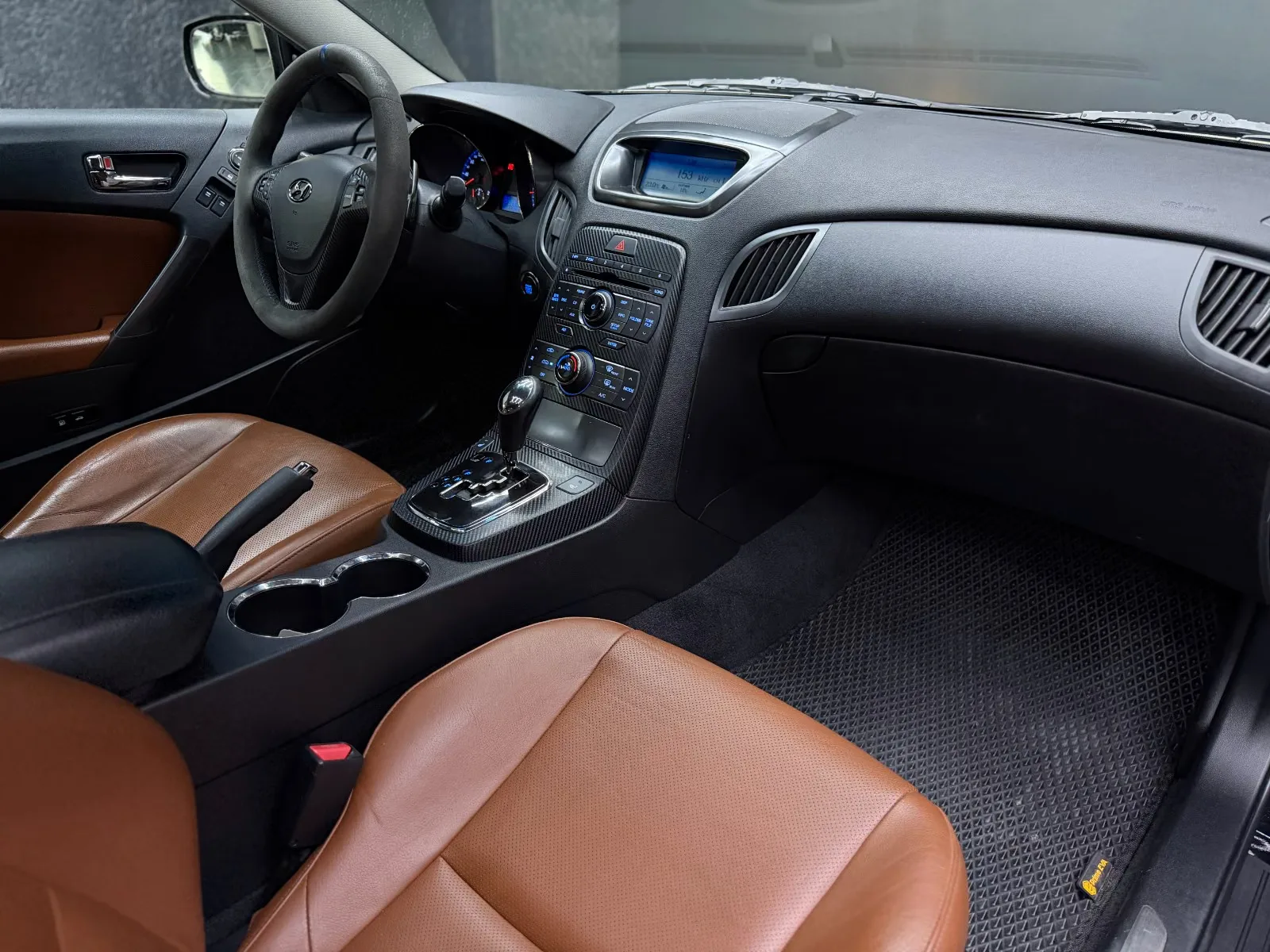 Hyundai Genesis Coupé 3.8 V6 | 303 ch | BVA | Cuir | Toit ouvrant | Xénon | Sièges chauffants | Régulateur adaptatif