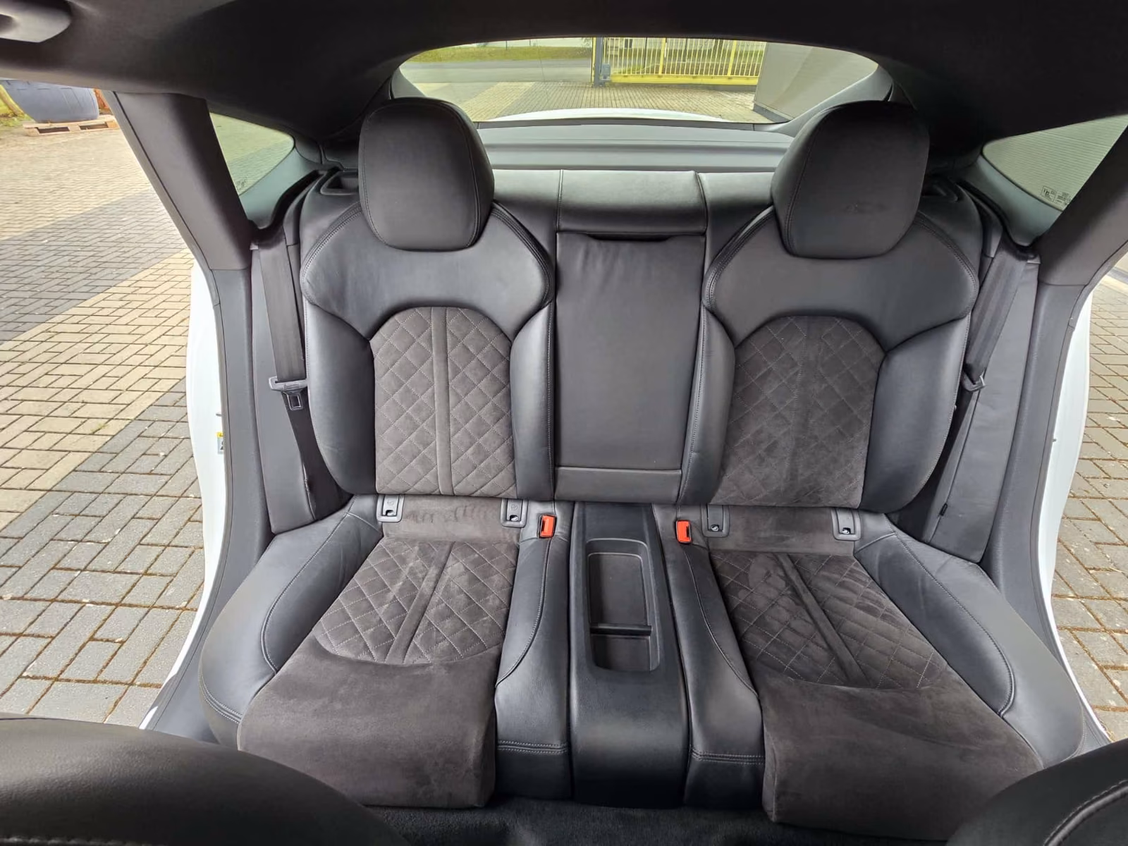 AUDI RS7 - 4.0 TFSI - 560 CV - BVA - ALCANTARA