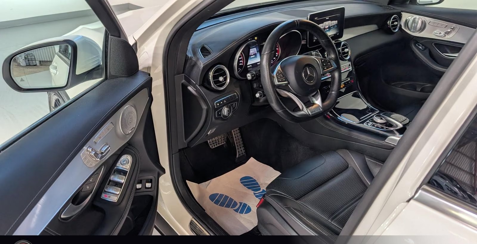 Mercedes-AMG GLC 63 S AMG 4MATIC+ V8 510 ch • Toit pano • Burmester • Cuir Nappa • Sièges ventilés • Attelage