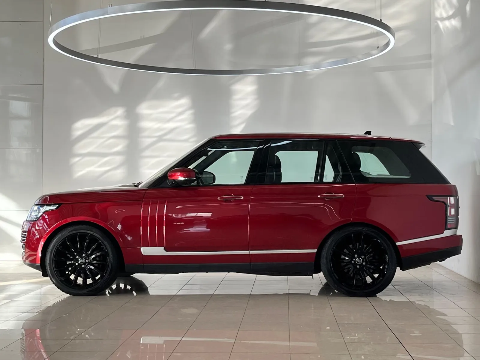 Land Rover Range Rover 5.0 V8 Autobiography | 510 ch | BVA | Toit panoramique | Meridian | Caméra 360 | Attelage | Sièges ventilés