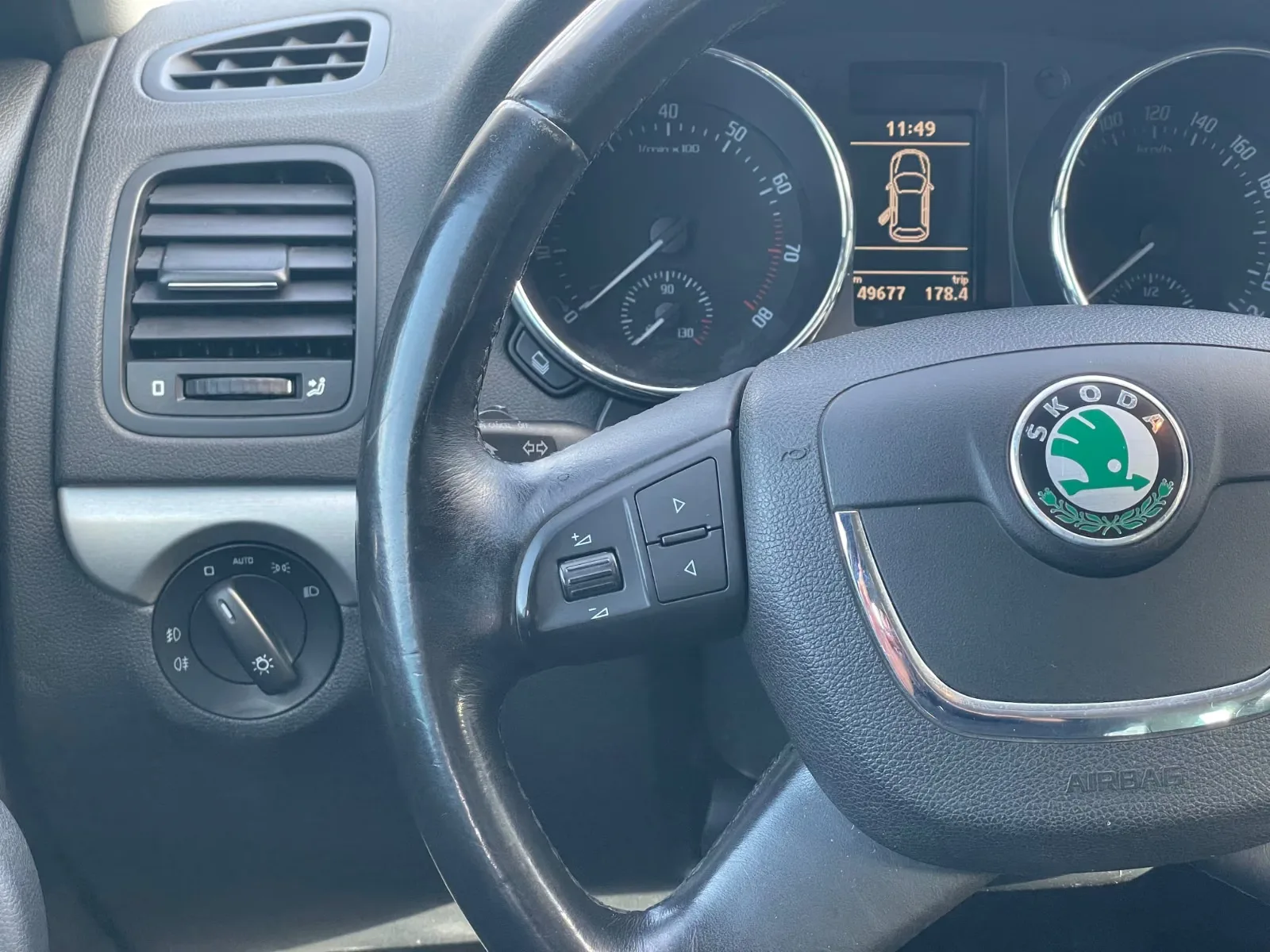 Skoda Yeti 1.8 TSI 160 ch 4x4 Experience • Attelage • Clim bizone • Sièges chauffants • Régulateur
