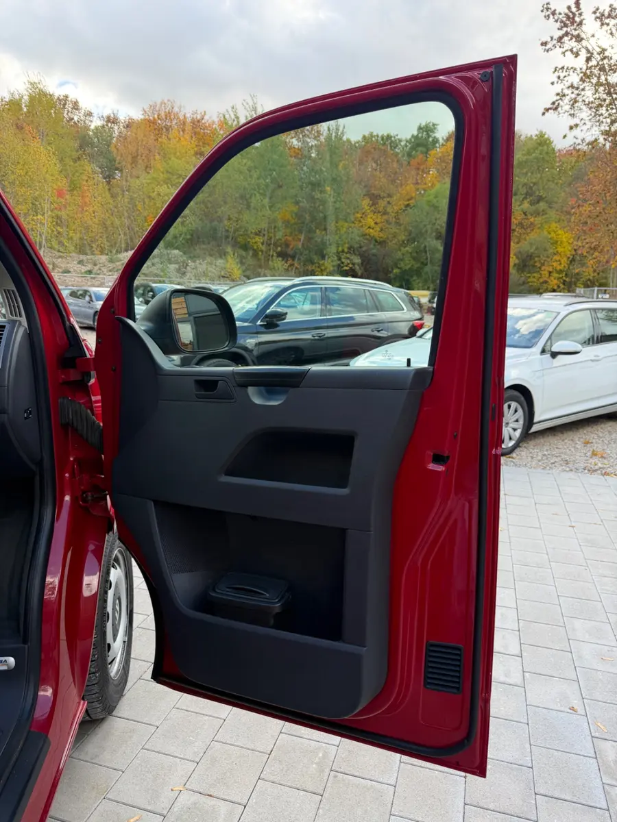 VOLKSWAGEN T5 CALIFORNIA 2.0 TDI 140ch - TOIT RELEVABLE - CHAUFFAGE AUXILIAIRE - ATTELAGE - RÉGULATEUR DE VITESSE