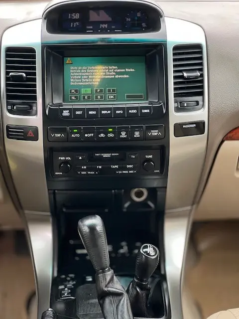 Toyota Land Cruiser 3.0 D-4D 173 ch Executive • 8 places • Boîte auto • Cuir beige • GPS • Toit ouvrant