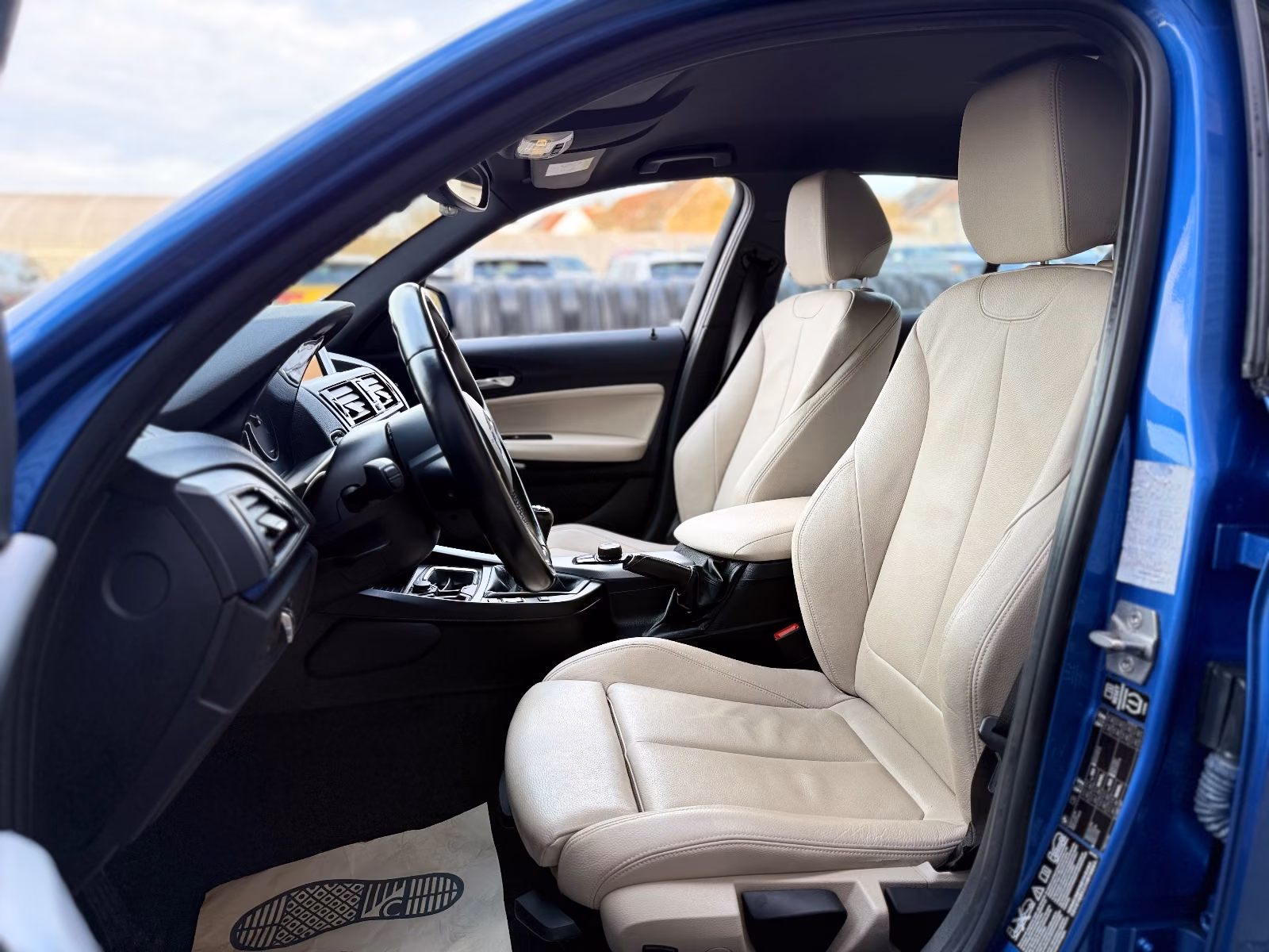 BMW 118D - XDRIVE 143 CV - M PACK SPORT - ATTELAGE - BVM