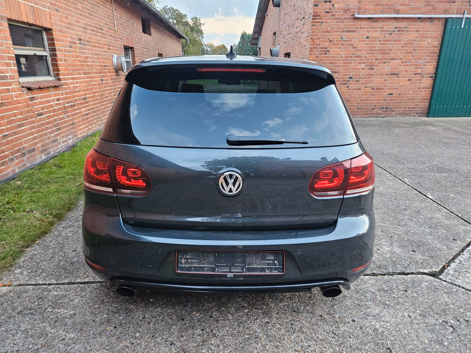 VOLKSWAGEN GOLF GTI 235CH EDITION 35