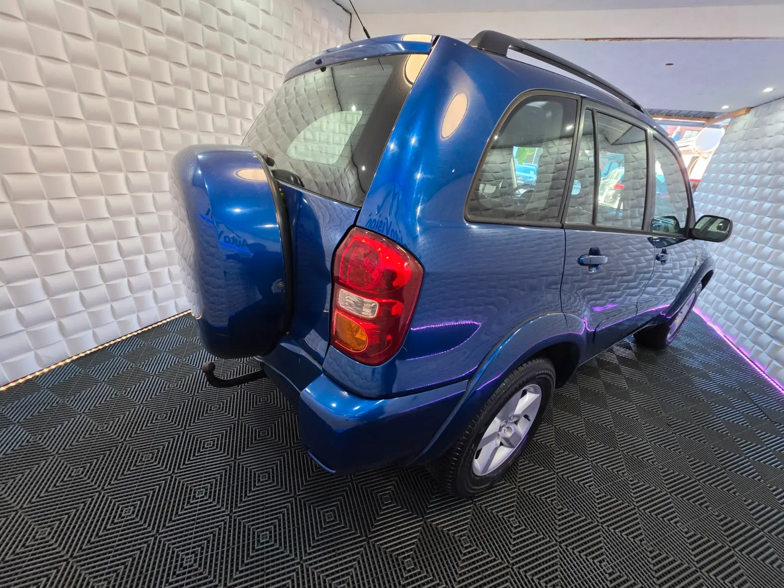 Toyota RAV4 2.0 D-4D 116 ch 4x4 Sol • 5 portes • Clim auto • Sièges chauffants • Attelage