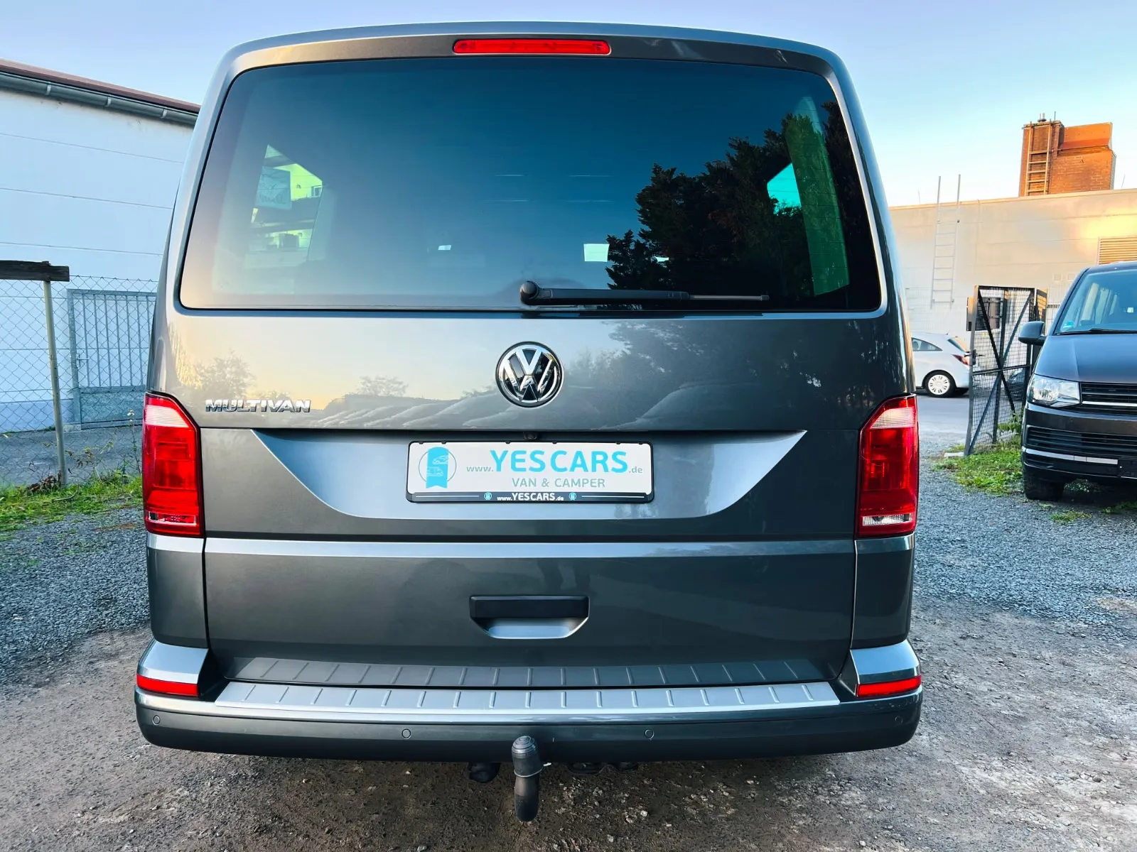 VOLKSWAGEN T6 MULTIVAN 2.0 TDI 150CH - DSG - GPS - CAMÉRA - ATTELAGE - 7 PLACES - 114.000 KMS