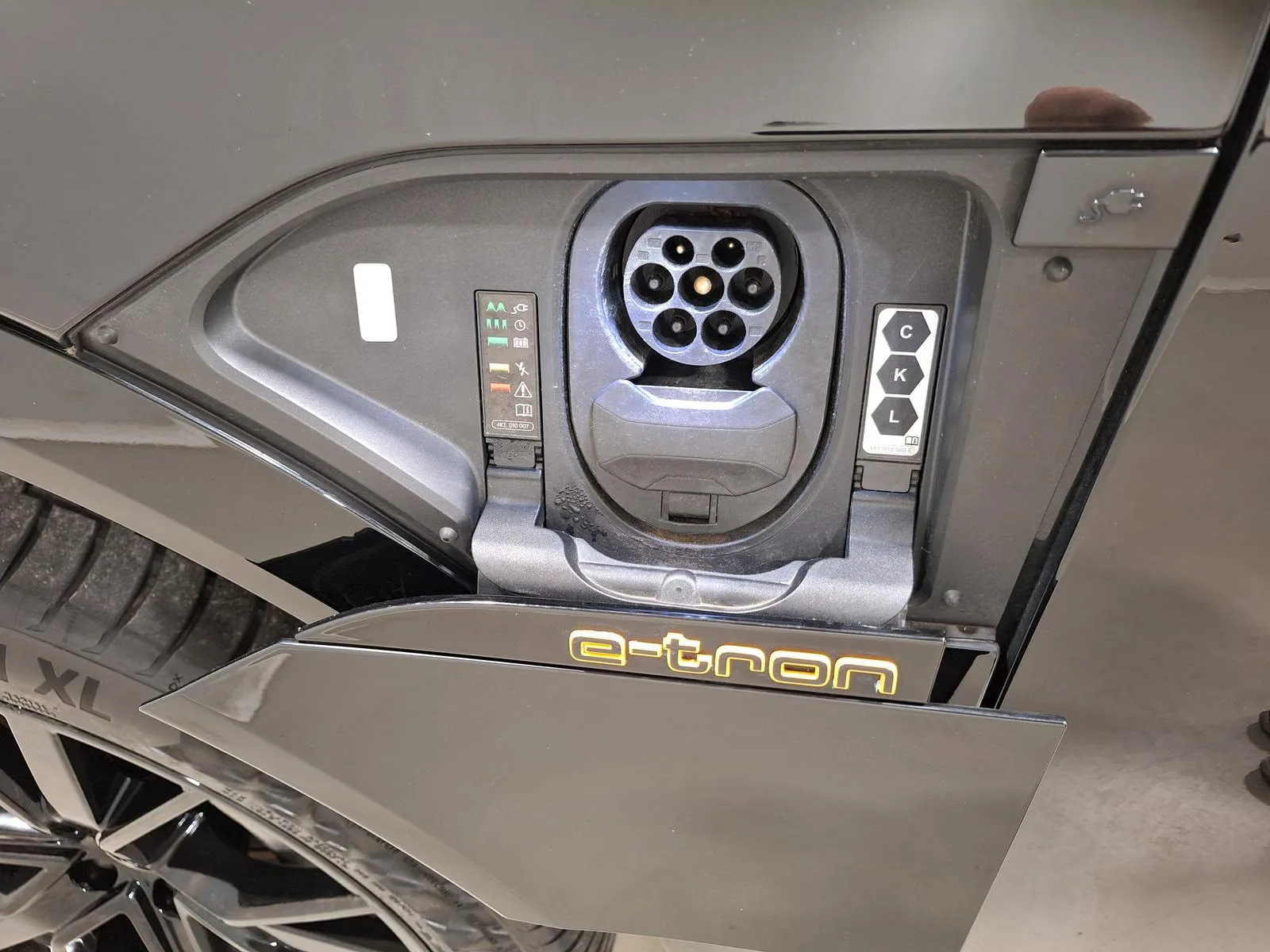 AUDI E-TRON 50 QUATTRO S LINE 313CH