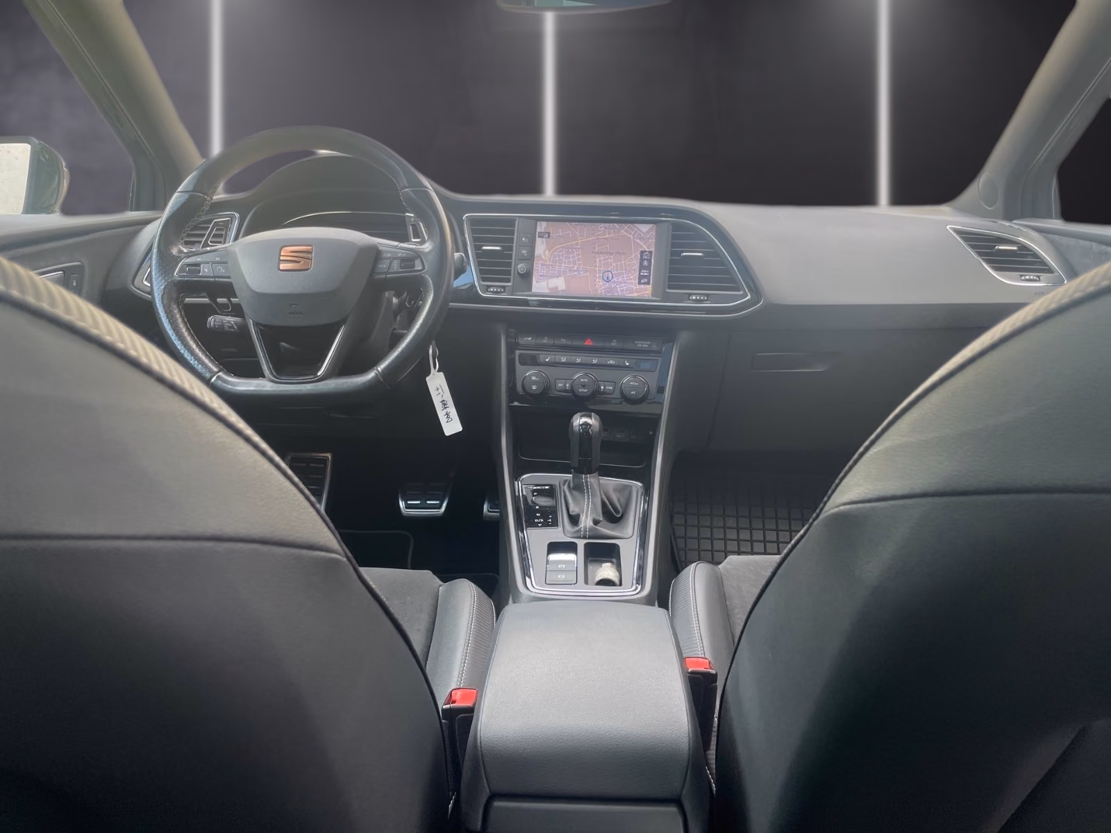 Seat Leon ST Cupra 300 4Drive DSG • Virtual Cockpit • BeatsAudio • ACC • Toit pano