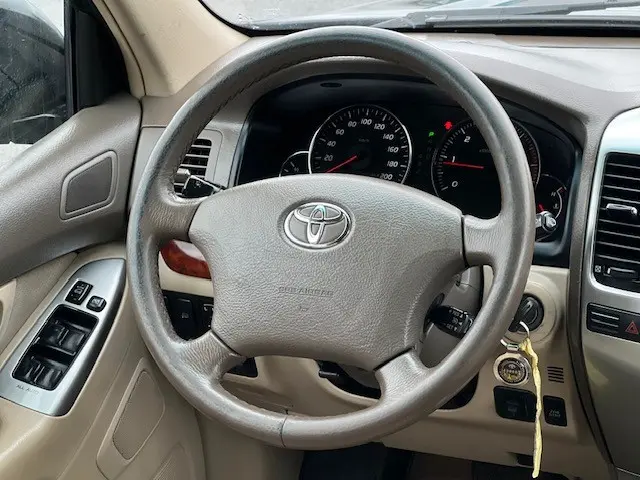 Toyota Land Cruiser 3.0 D-4D 173 ch Executive • 8 places • Boîte auto • Cuir beige • GPS • Toit ouvrant