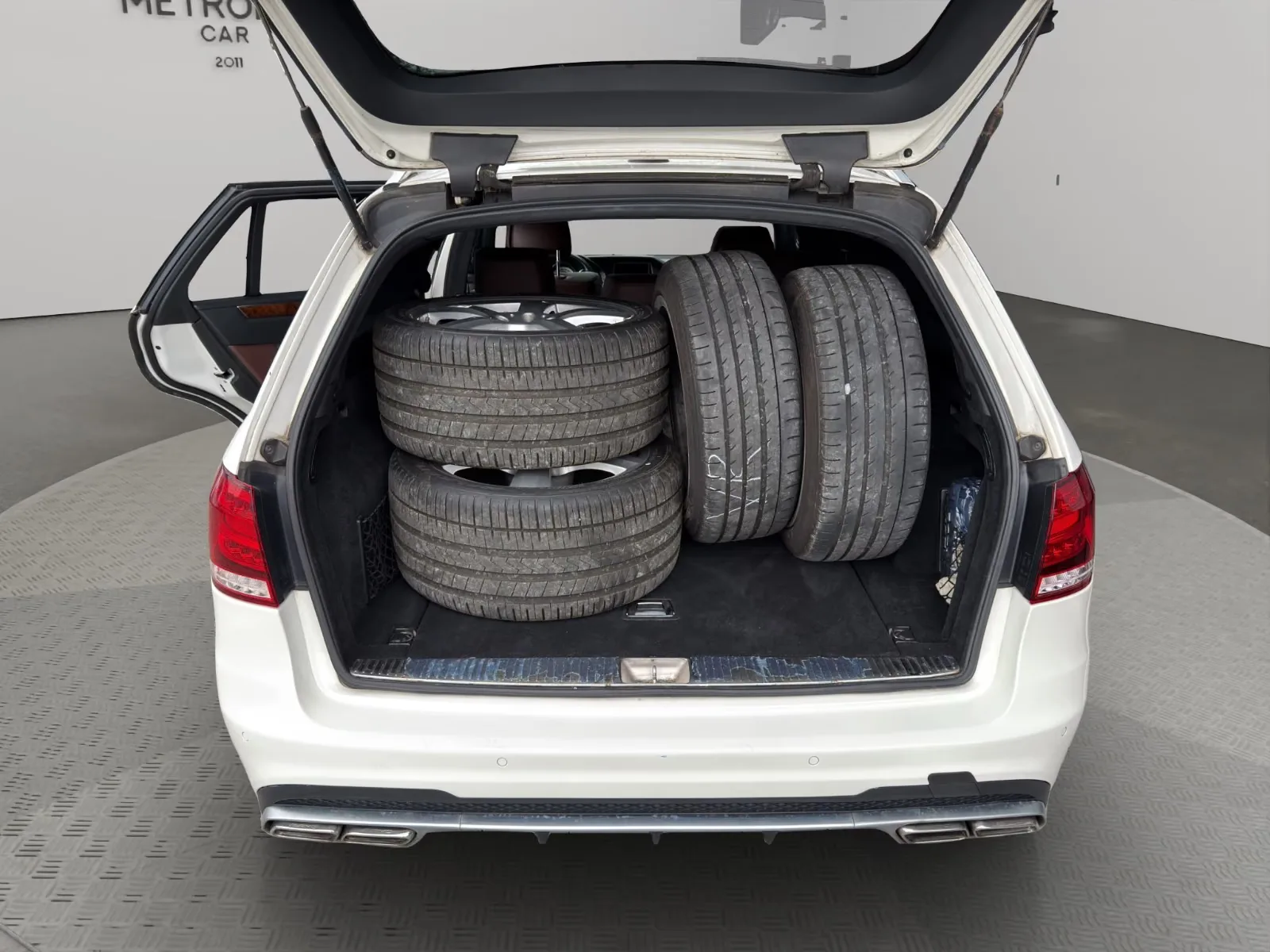 Mercedes E 350 BlueTEC Break V6 252 ch Avantgarde • Toit pano • Cuir • Harman Kardon • GPS • LED