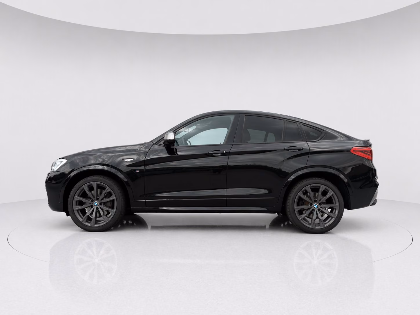 BMW X4 M40i 3.0 6 CYLINDRES 360 CH – XDRIVE – BVA – 1ÈRE MAIN – HUD – CAMÉRAS 360° – CUIR – 112 000 KM