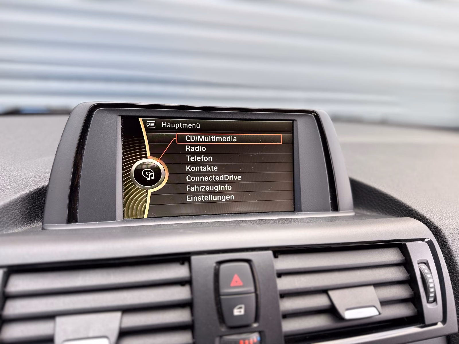 BMW 118D - XDRIVE 143 CV - M PACK SPORT - ATTELAGE - BVM