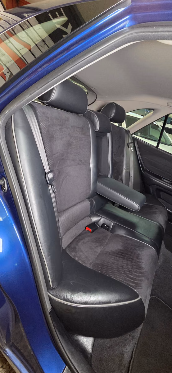LEXUS IS 300 SPORT CROSS 3.0 V6 213ch BVA - PROPULSION - SIÈGES CHAUFFANTS - XÉNON - CLIM AUTO - PACK SPORT