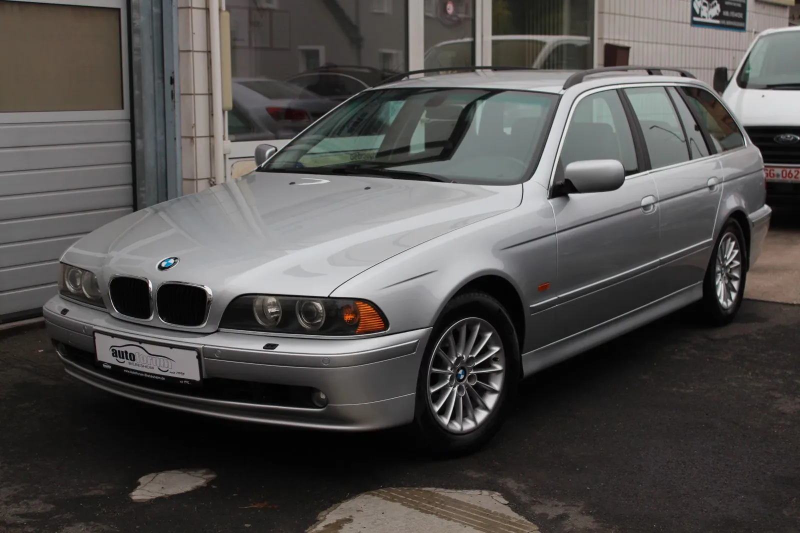 BMW 530 i TOURING 231 ch BVM - 2ème MAIN - CUIR -  205700 km