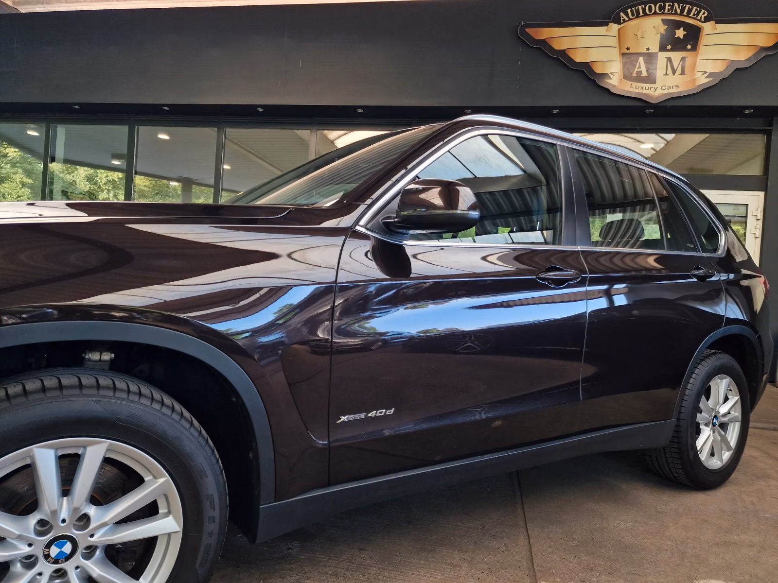 BMW X5 xDRIVE 40d 3.0 BI-TURBO 313ch BVA - CUIR DAKOTA - SIÈGES CHAUFFANTS ET VENTILÉS - ATTELAGE - CAMÉRA DE RECUL - SUSPENSION ADAPTATIVE
