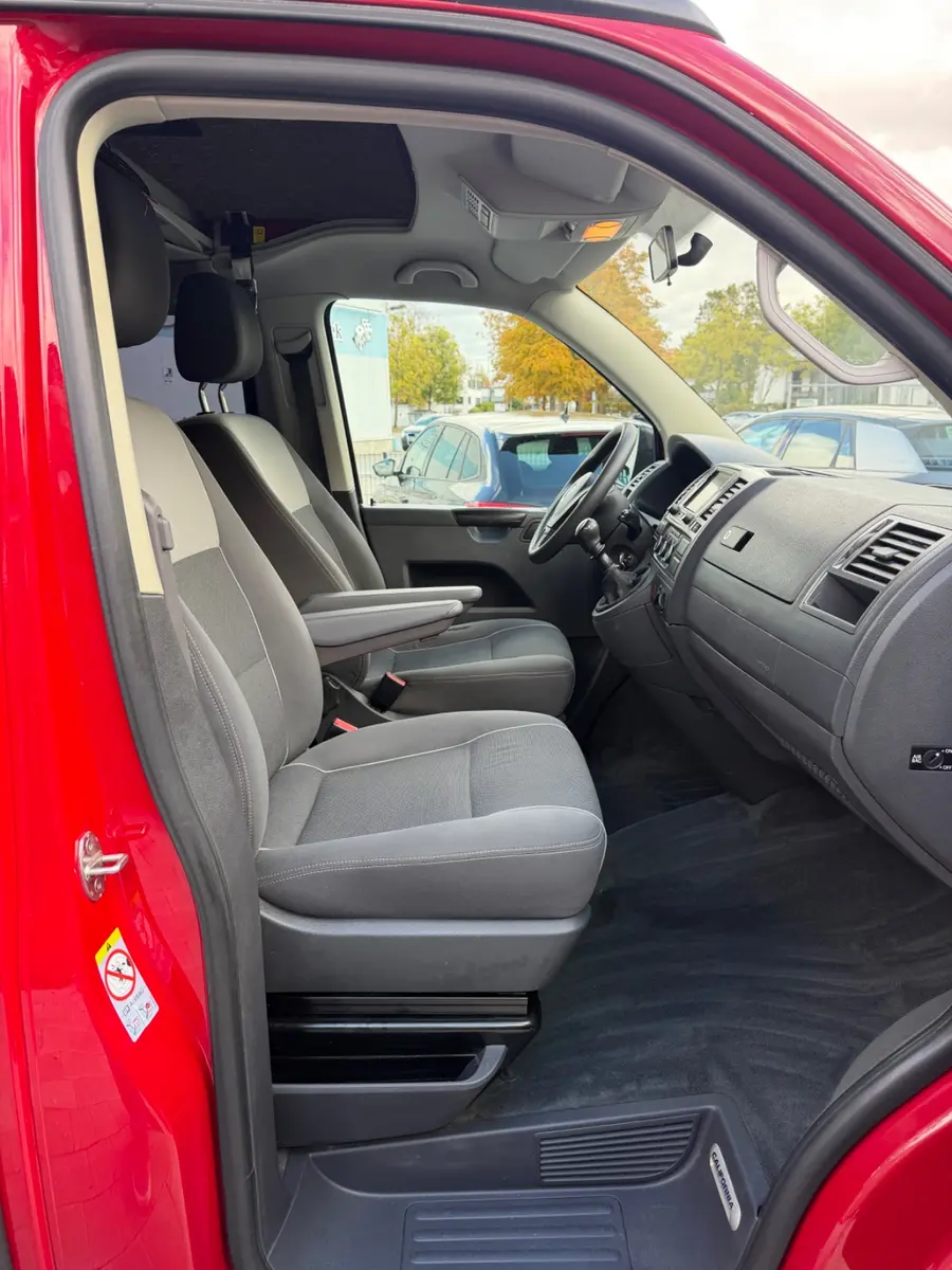 VOLKSWAGEN T5 CALIFORNIA 2.0 TDI 140ch - TOIT RELEVABLE - CHAUFFAGE AUXILIAIRE - ATTELAGE - RÉGULATEUR DE VITESSE