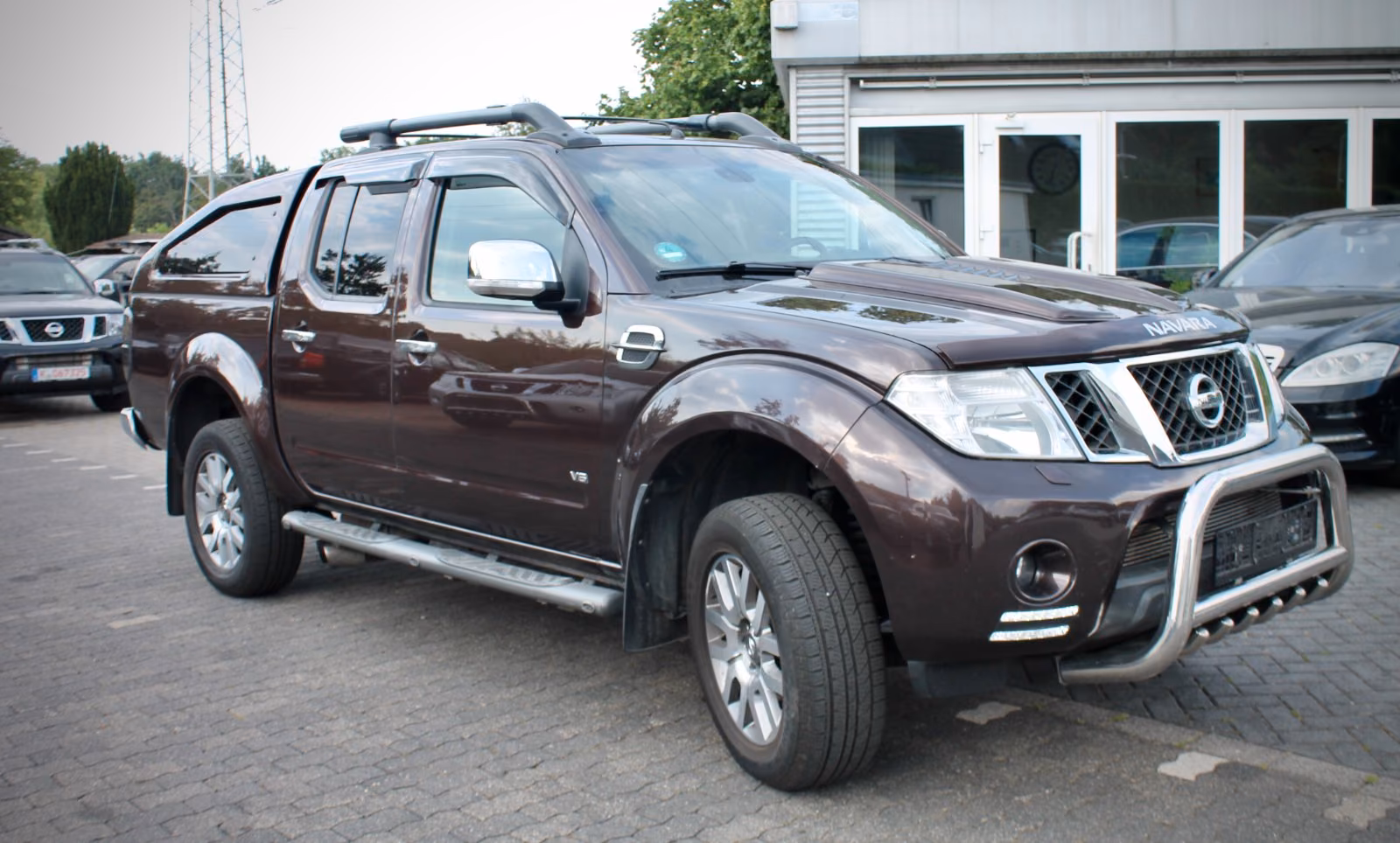 Nissan Navara 3.0 V6 dCi Double Cab | 231 ch | BVA | Hard top | Cuir | Toit ouvrant | GPS | Attelage