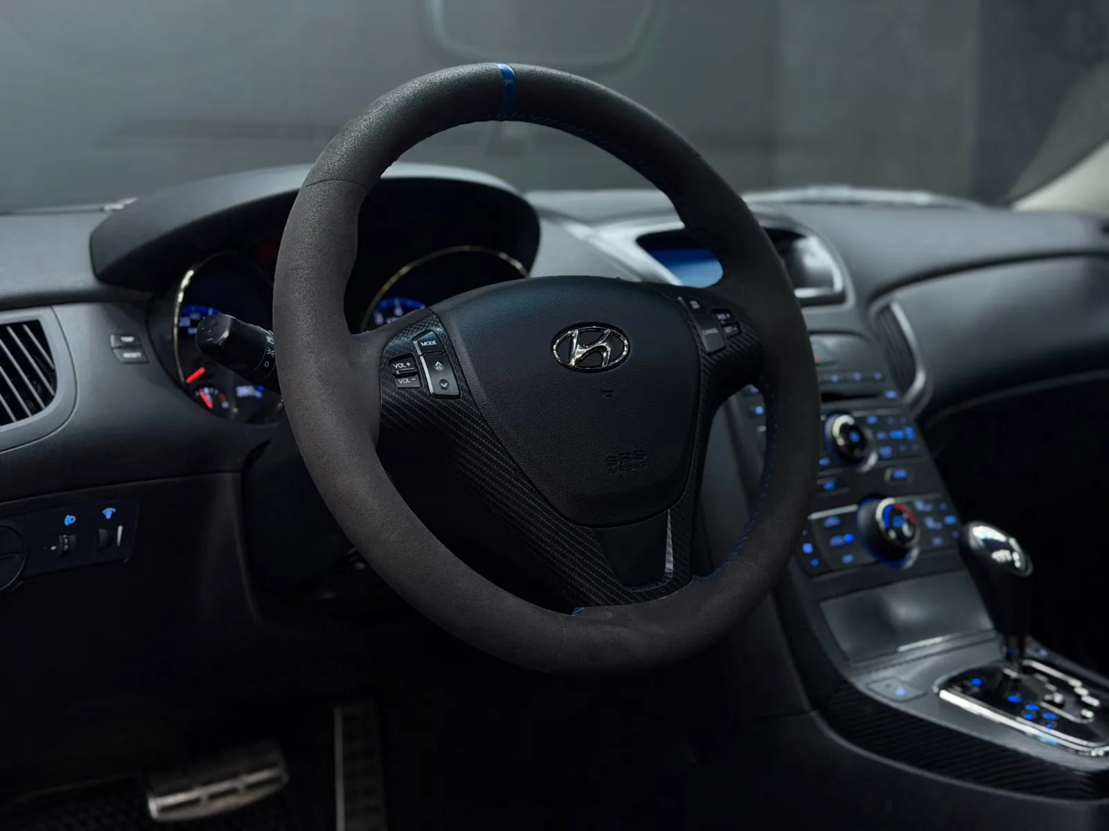 Hyundai Genesis Coupé 3.8 V6 | 303 ch | BVA | Cuir | Toit ouvrant | Xénon | Sièges chauffants | Régulateur adaptatif