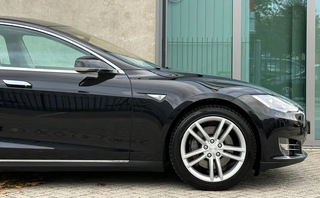 Tesla Model S 70D 333ch - Soh 89% - Supercharge gratuite - Autonomie 390km - Pack Climat Froid - Jantes 19"