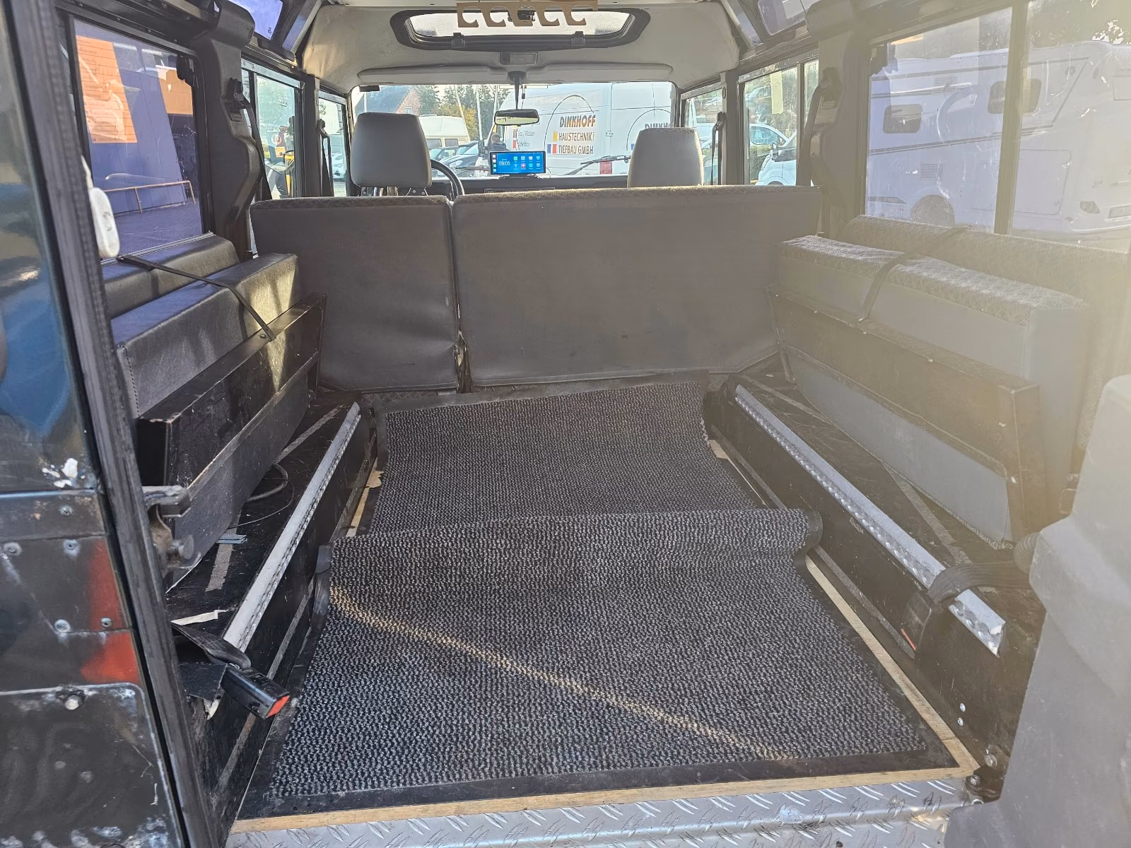LAND ROVER DEFENDER 110 TD5 STATION WAGON