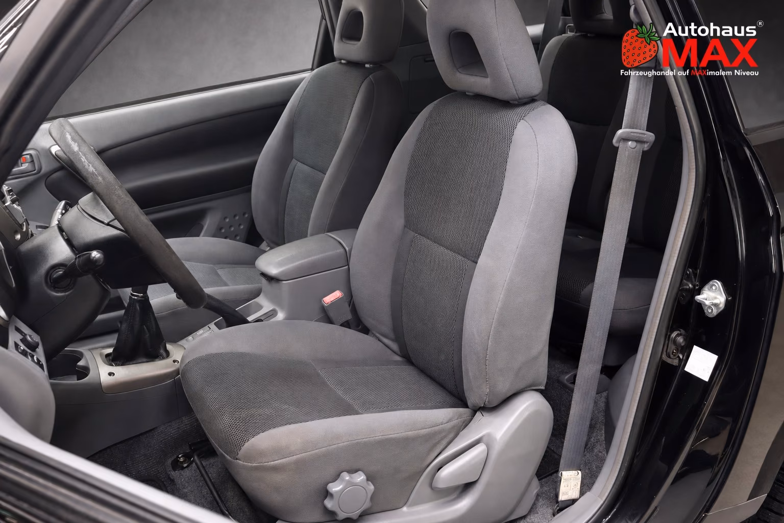 TOYOTA RAV4 1.8 VVT-i 125ch - CLIMATISATION - ATTELAGE AMOVIBLE - RÉGULATEUR DE VITESSE - JANTES ALLIAGE