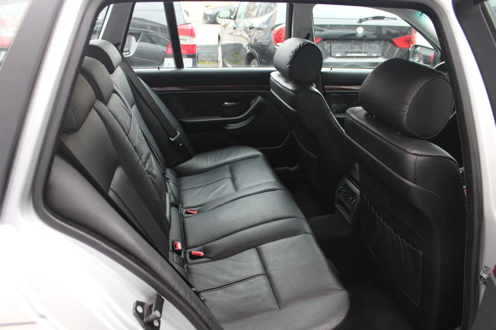 BMW 530 i TOURING 231 ch BVM - 2ème MAIN - CUIR -  205700 km