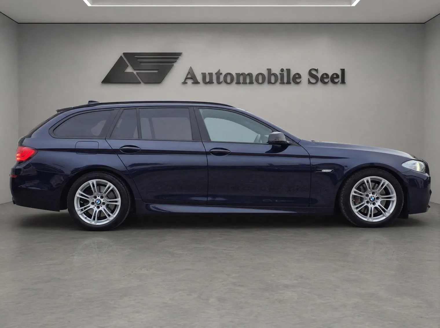 BMW 535d xDrive Touring 313 ch Pack M • Head-up • GPS Pro • Bi-Xénon • Hayon électrique