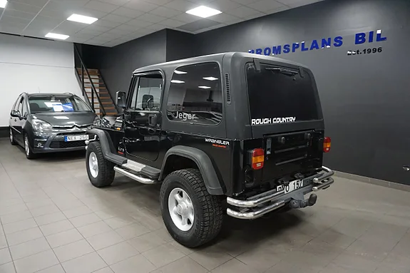 JEEP WRANGLER 4.0 184CH - 4WD - BVM - ATTELAGE - 130.000 KMS