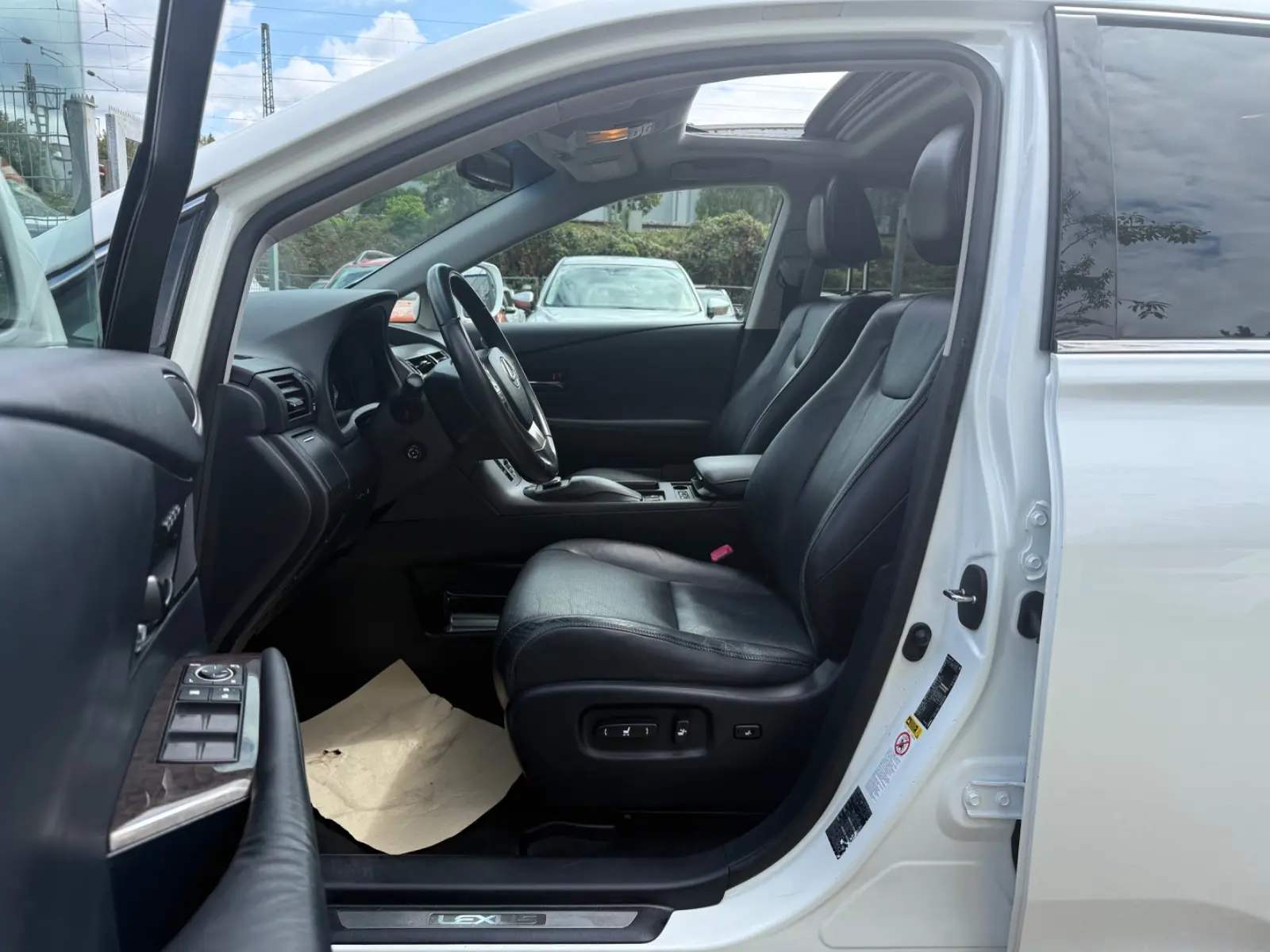 LEXUS RX 450h V6 3.5 HYBRIDE 299ch 4x4 BVA - CUIR - TOIT PANORAMIQUE - AFFICHAGE TÊTE HAUTE - CAMÉRA 360° - SIÈGES CHAUFFANTS