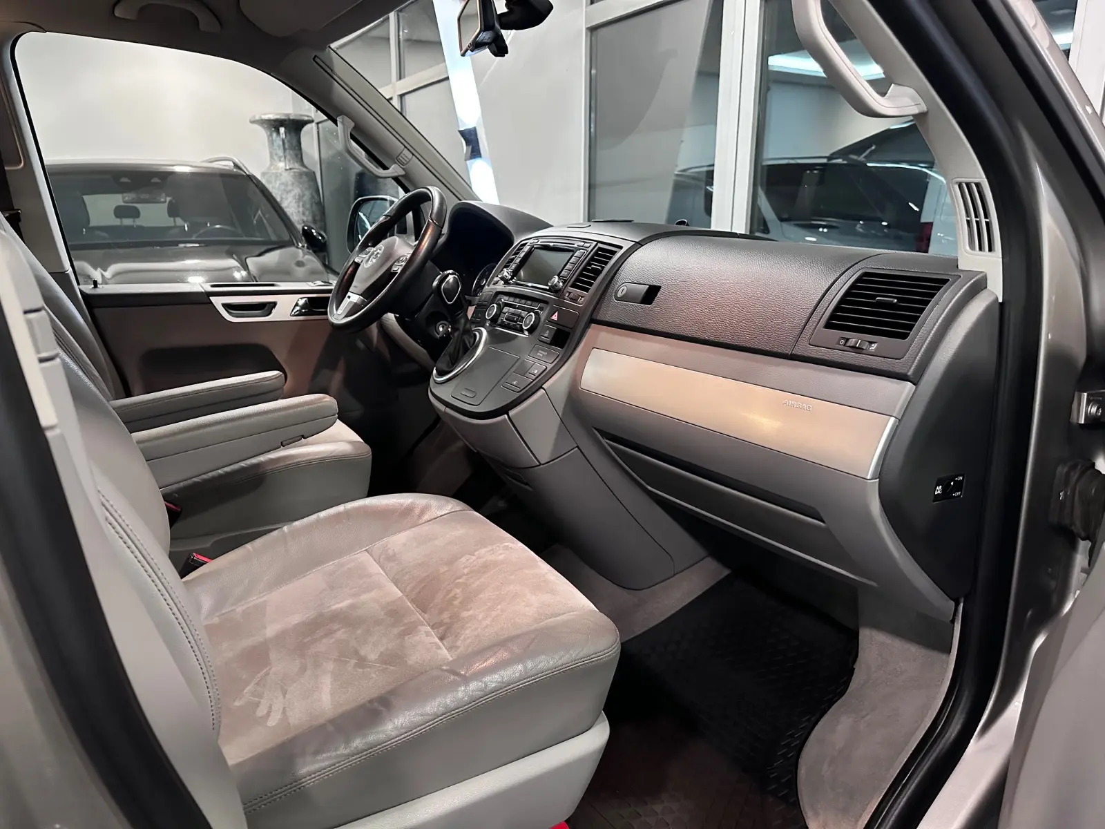 VOLKSWAGEN T5 CALIFORNIA AUFSTELLDACH 4MOTION KÜCHE-DSG-LED | 179 ch | 4X4 | VOLANT EN CUIR