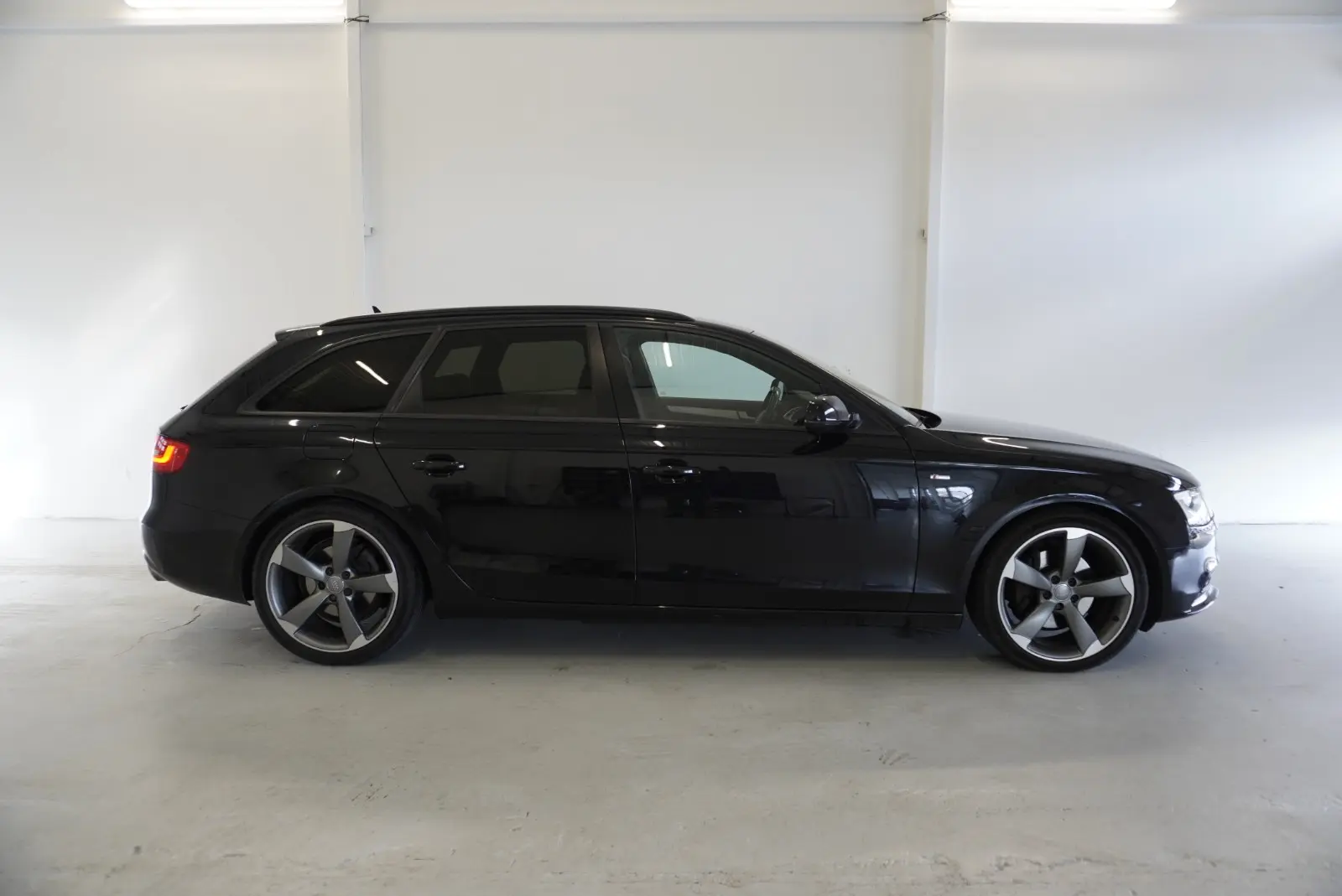 Audi A4 2.0 TFSI quattro 224 ch S line • S tronic • GPS • Radars AV/AR • Audi Sound System