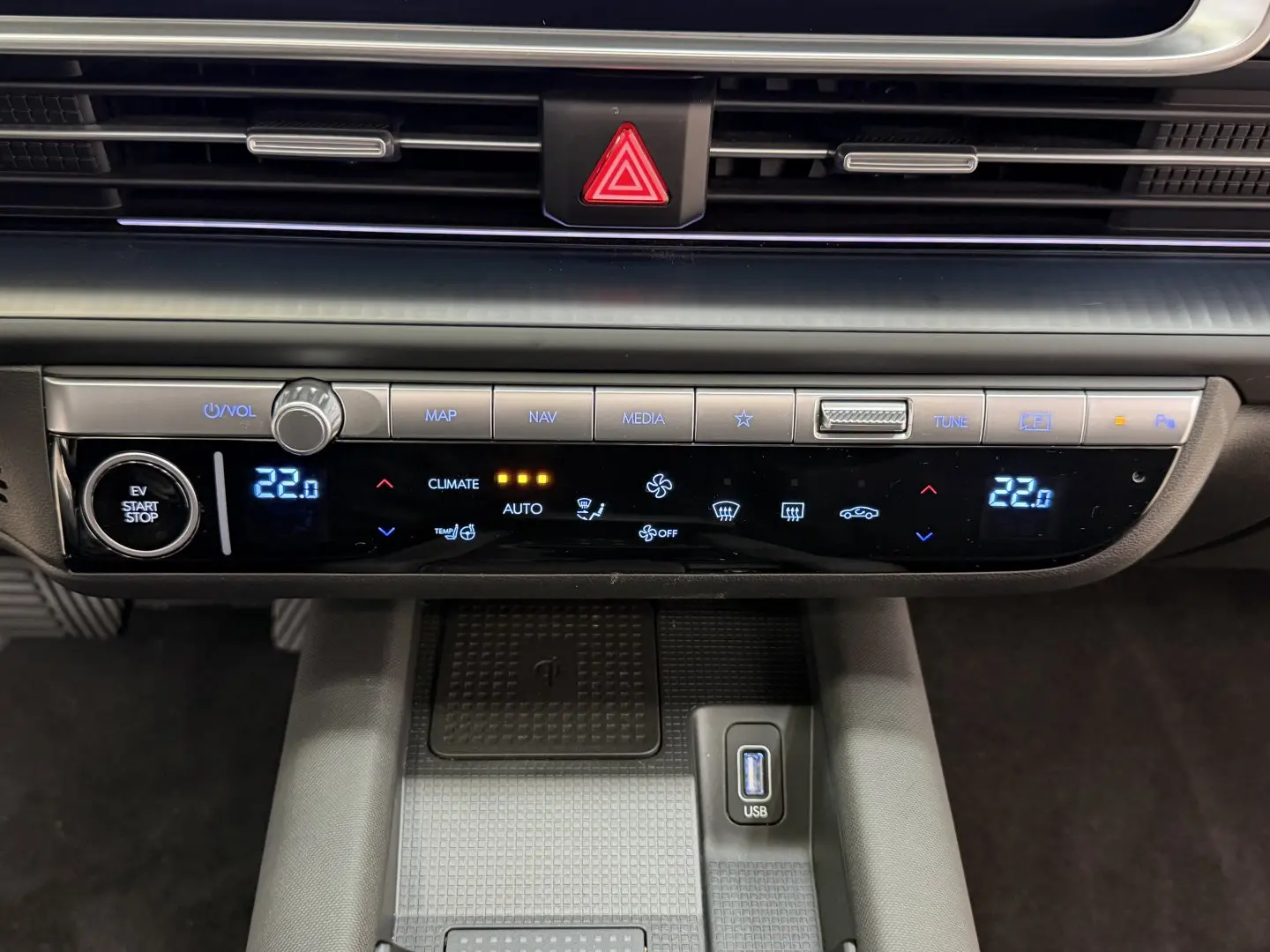 HYUNDAI IONIQ - 6 - 77,4KWH - 325 CV - 4WD - TOIT OUVRANT