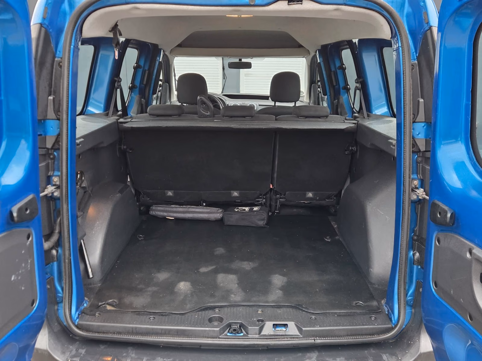 DACIA DOKKER STEPWAY 1.5 DCI / CLIMATISATION / RÉGULATEUR DE VITESSE | 90 ch | BVM | VOLANT EN CUIR
