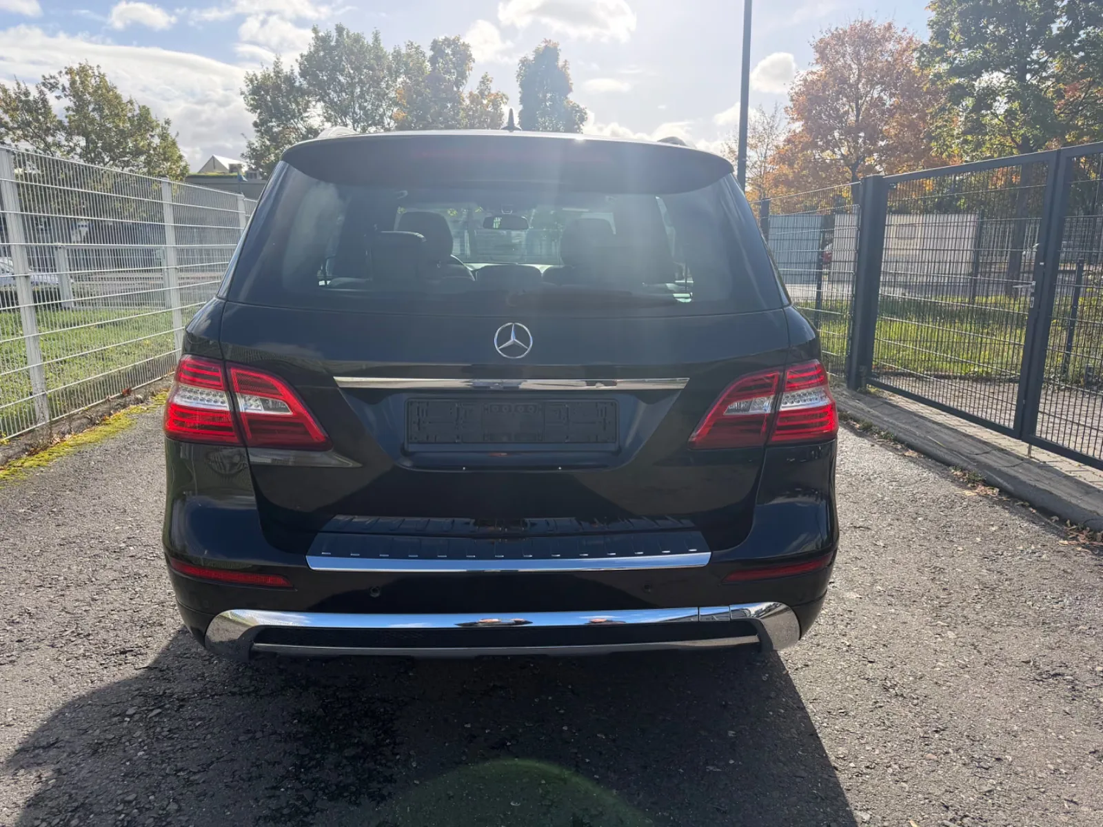 Mercedes-Benz Classe M 350 4MATIC Pack AMG | 306 ch | BVA | Toit panoramique | Cuir beige | Harman Kardon | GPS | Attelage