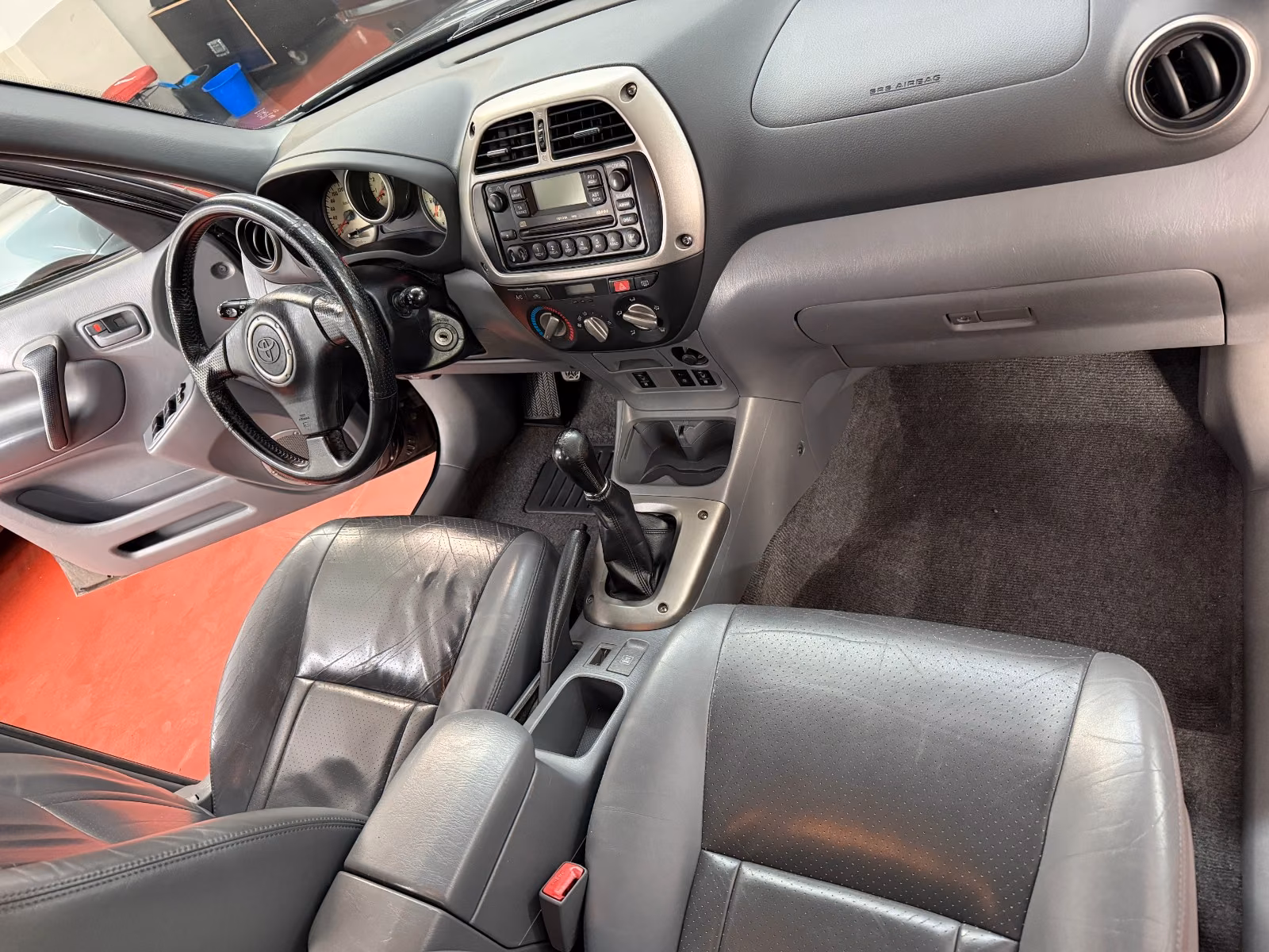Toyota RAV4 2.0 VVT-i 150 ch 4x4 Limited • 5 portes • Cuir • Toit ouvrant • Sièges chauffants