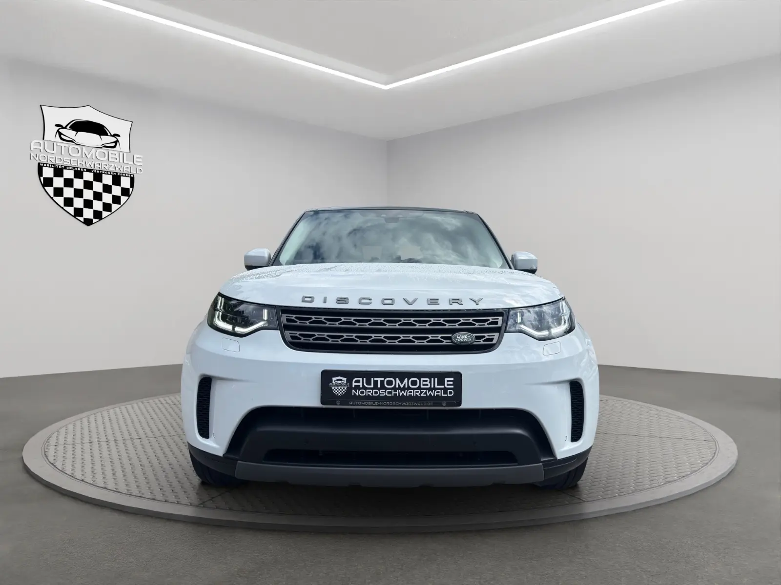 Land Rover Discovery 5 Si6 3.0 V6 SE | 340 ch | BVA | Suspension pneumatique | Cuir | Régulateur adaptatif | Sièges chauffants | Attelage