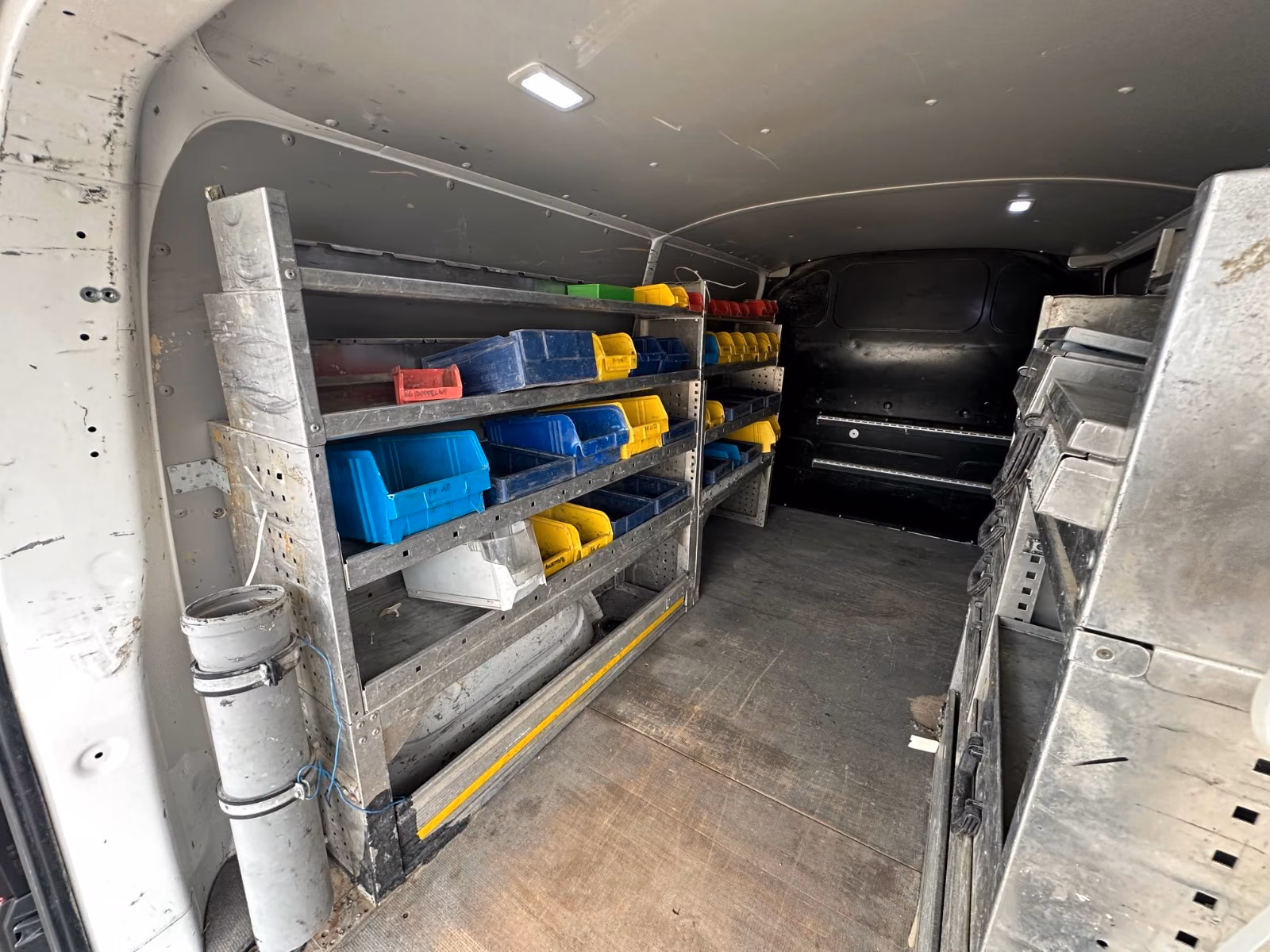 VOLKSWAGEN T6 TRANSPORTER 2.0 TDI 114CH - VERSION LONGUE - REVISION COMPLETE - TVA RECUPERABLE - 147.760 KMS