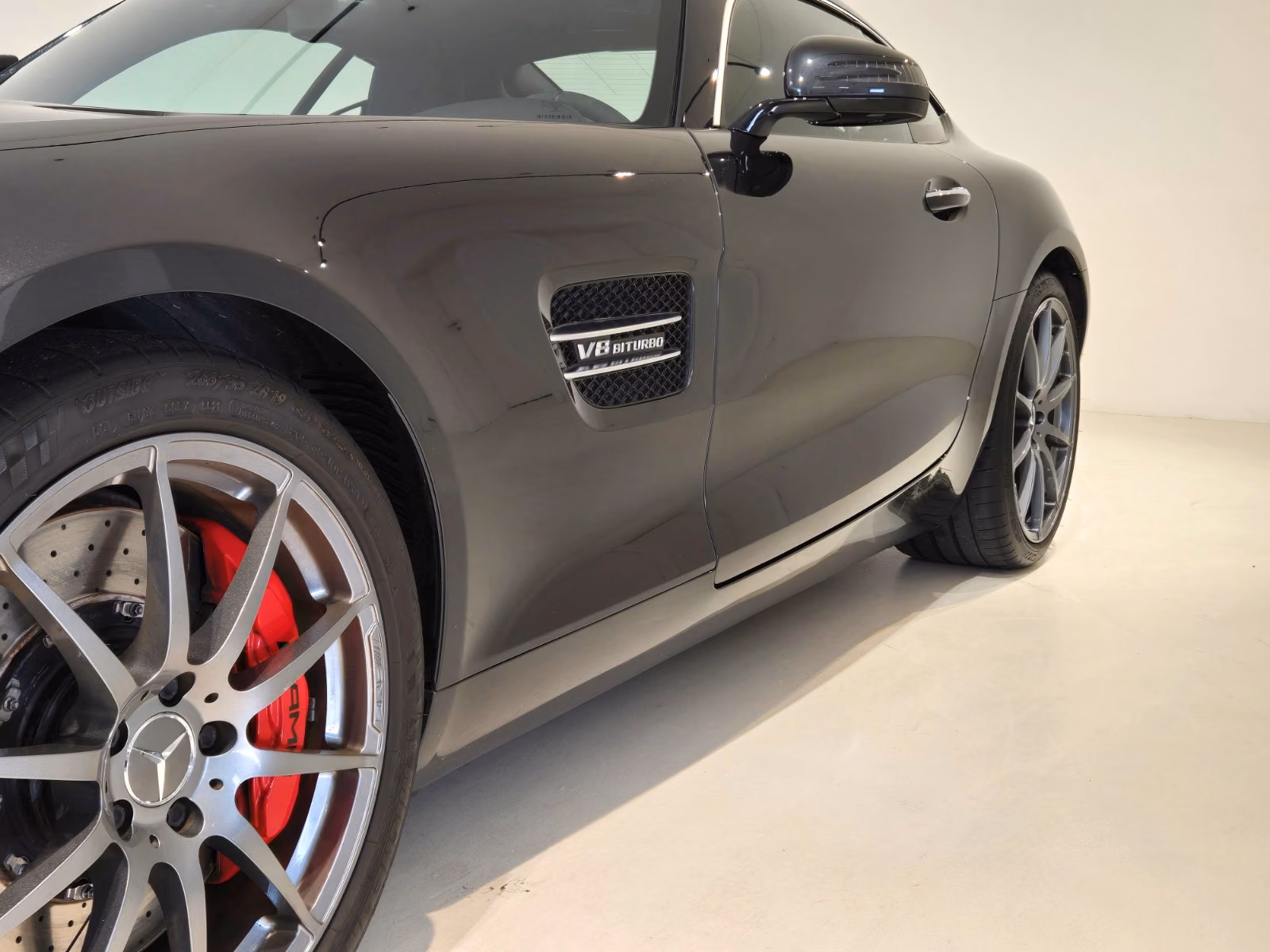 Mercedes-AMG GT S V8 510 ch • 24 900 km • Pack Dynamic Plus • Toit pano • Burmester • Cuir Nappa