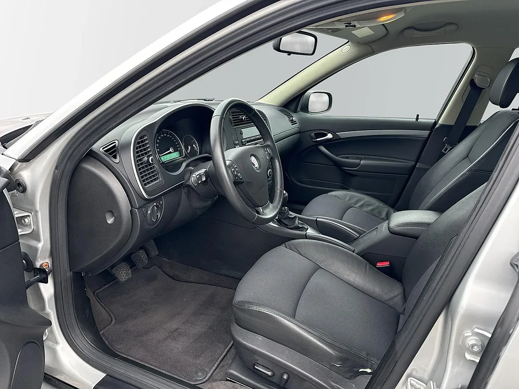 SAAB 9-3 SPORTSEDAN 1.8t BIOPOWER 175ch - 1ÈRE MAIN - SIÈGES CHAUFFANTS - SIÈGE ÉLECTRIQUE - ATTELAGE - CLIMATISATION BIZONE