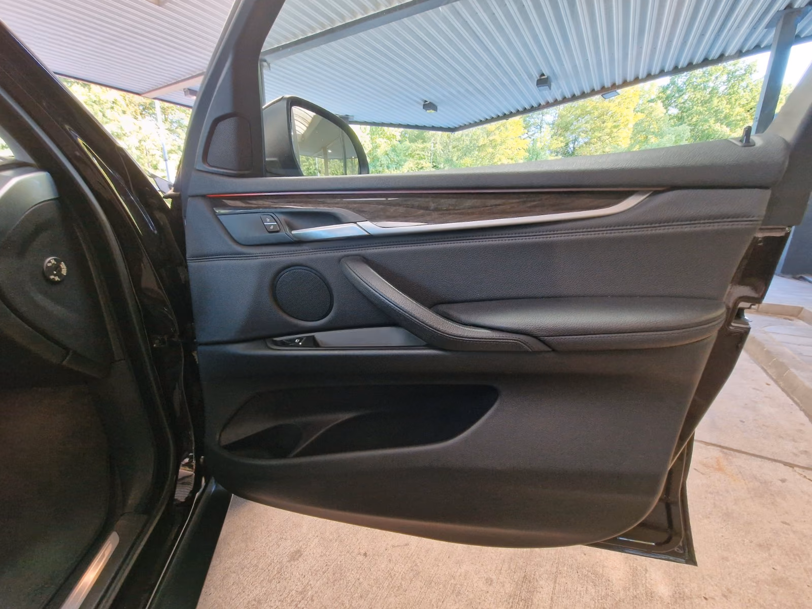 BMW X5 xDRIVE 40d 3.0 BI-TURBO 313ch BVA - CUIR DAKOTA - SIÈGES CHAUFFANTS ET VENTILÉS - ATTELAGE - CAMÉRA DE RECUL - SUSPENSION ADAPTATIVE
