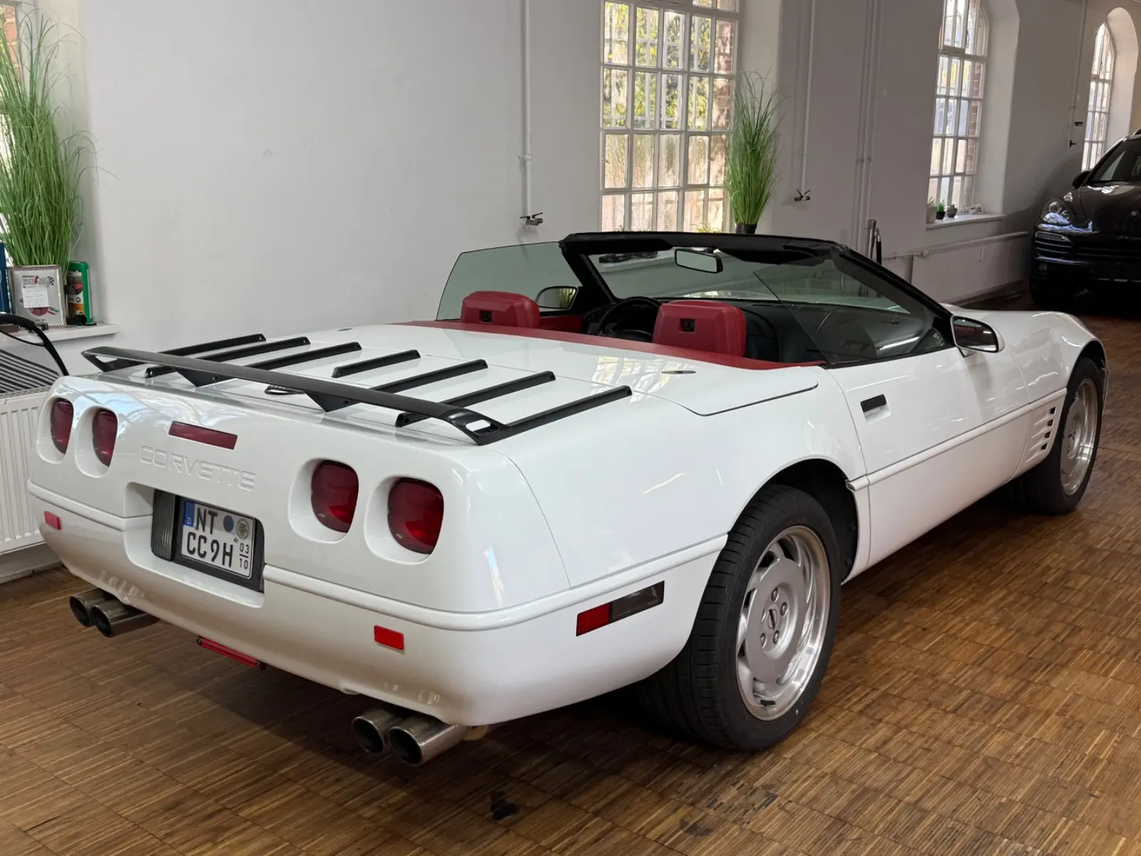 CHEVROLET CORVETTE C4 CABRIOLET 5.7 V8 299ch BVM6 - CUIR RECARO - CLIMATISATION - ÉCHAPPEMENT SPORT - VÉHICULE DE COLLECTION