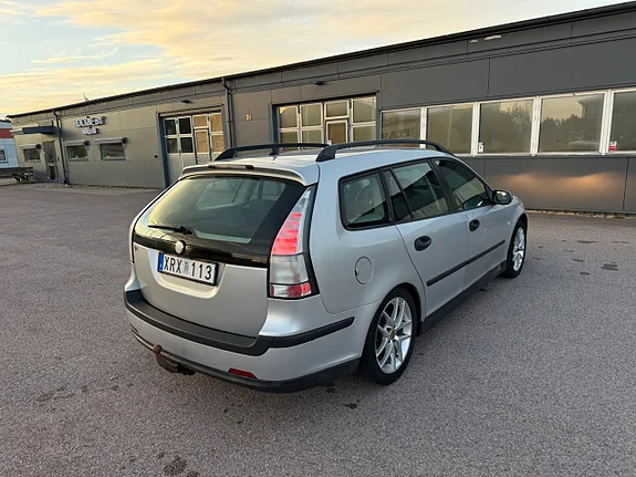SAAB 9-3 SPORTCOMBI 1.8 LINEAR 122 ch BVM - 1ère MAIN - ATTELAGE - 166760 KM