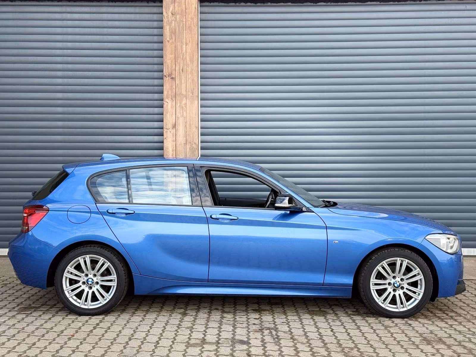 BMW 118D - XDRIVE 143 CV - M PACK SPORT - ATTELAGE - BVM