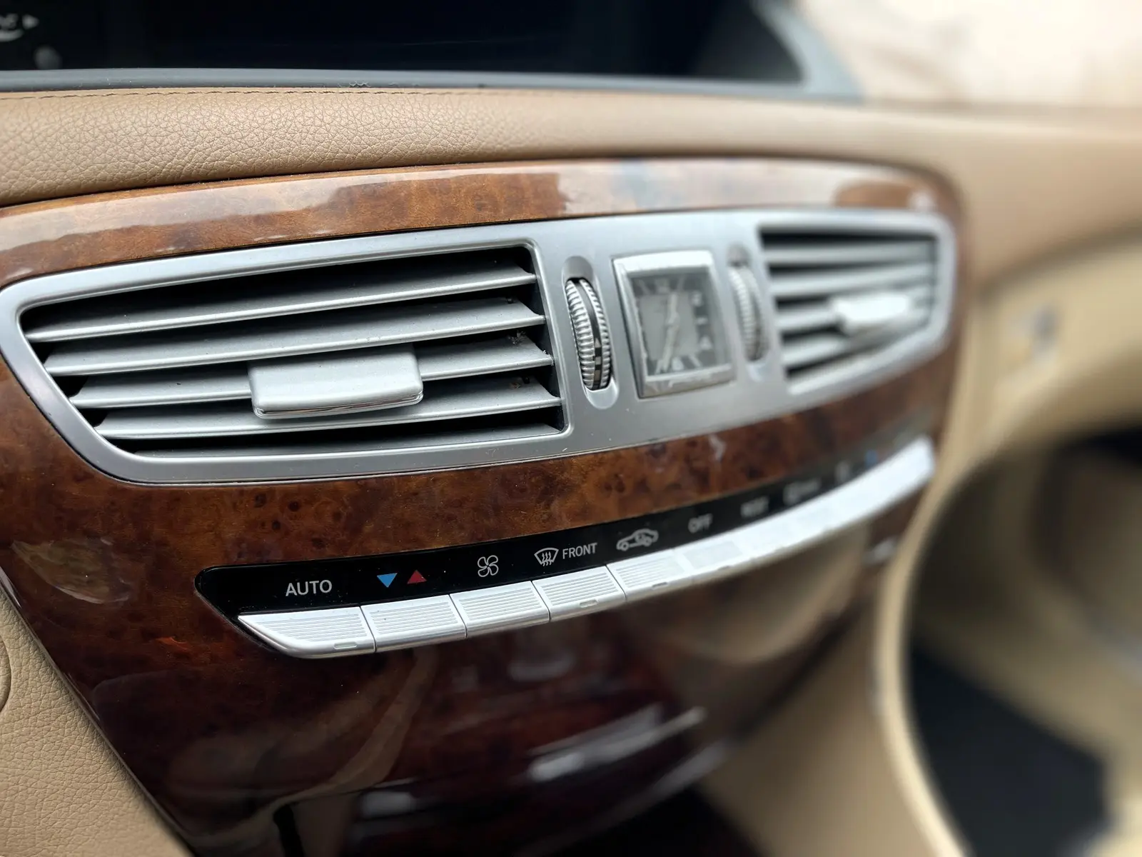 MERCEDES-BENZ CL - 63 AMG - 525 CV - BVA - TOIT OUVRANT