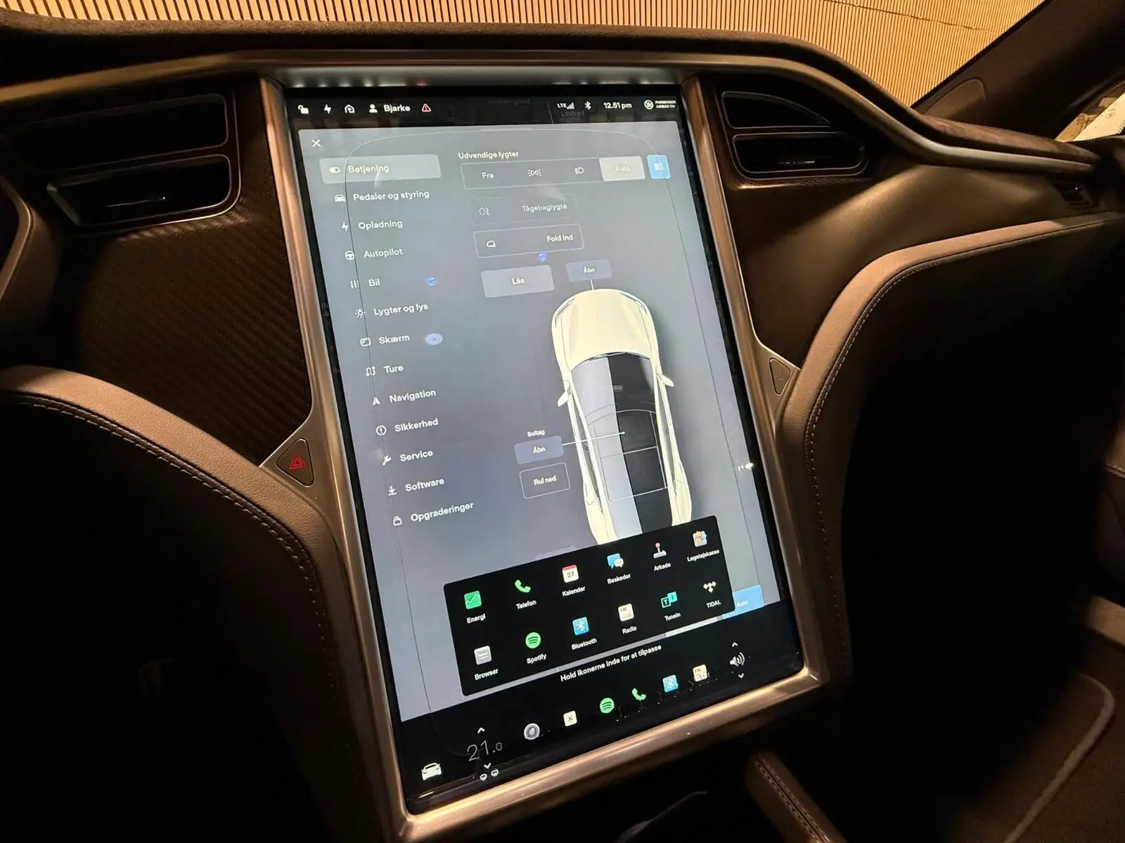 Tesla Model S Performance 85 367ch - Supercharge gratuite - Jantes 17" - Régulateur - Toit panoramique - Sièges chauffants éléctriques
