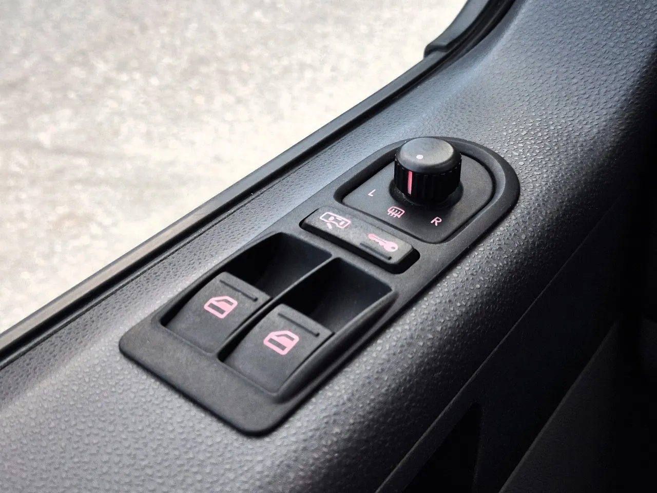 Volkswagen Caravelle 2.5 TDI Comfortline | 131 ch | BVM | 9 places | Chauffage auxiliaire programmable | Climatisation automatique | 2 propriétaires