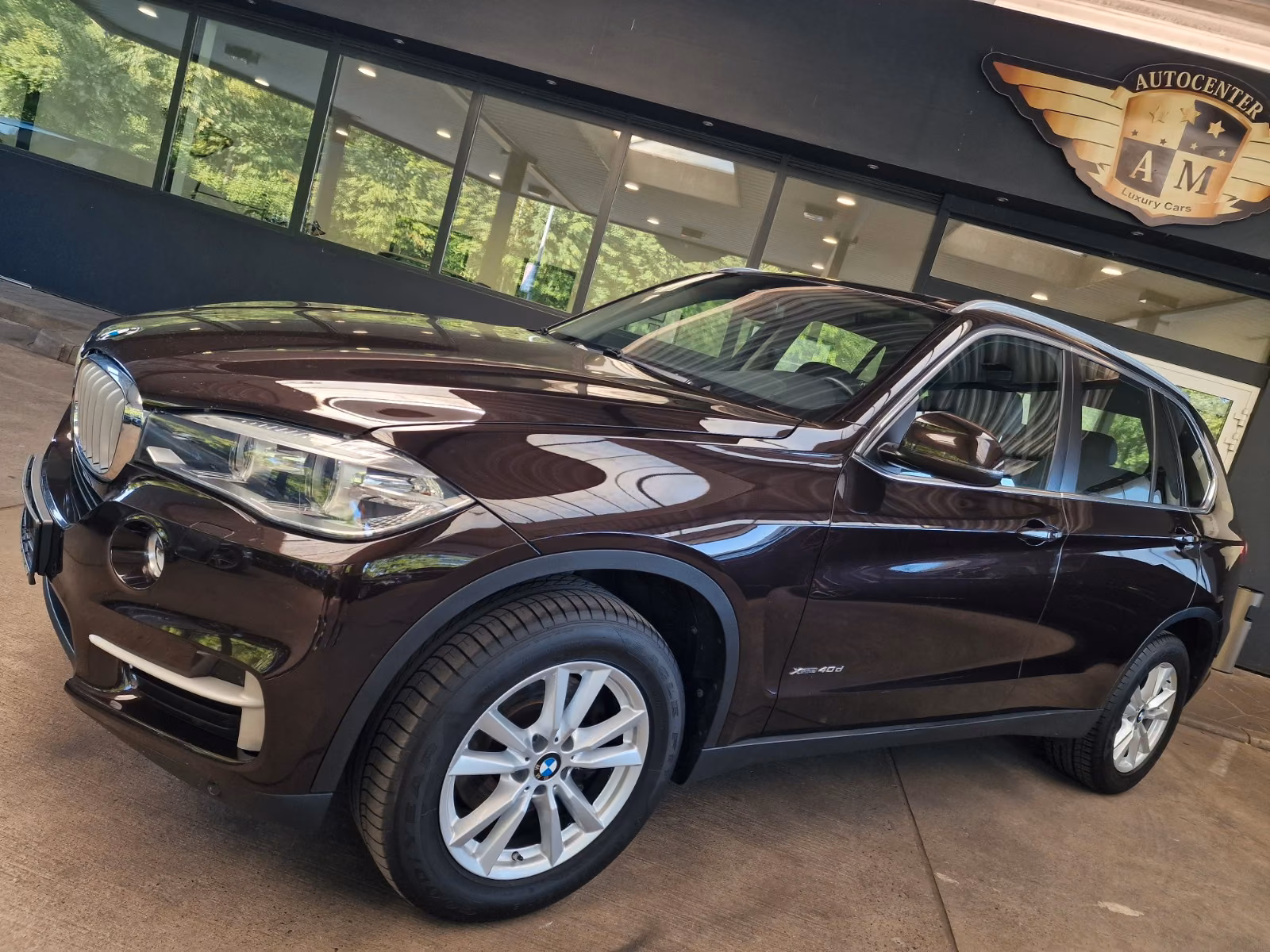 BMW X5 xDRIVE 40d 3.0 BI-TURBO 313ch BVA - CUIR DAKOTA - SIÈGES CHAUFFANTS ET VENTILÉS - ATTELAGE - CAMÉRA DE RECUL - SUSPENSION ADAPTATIVE